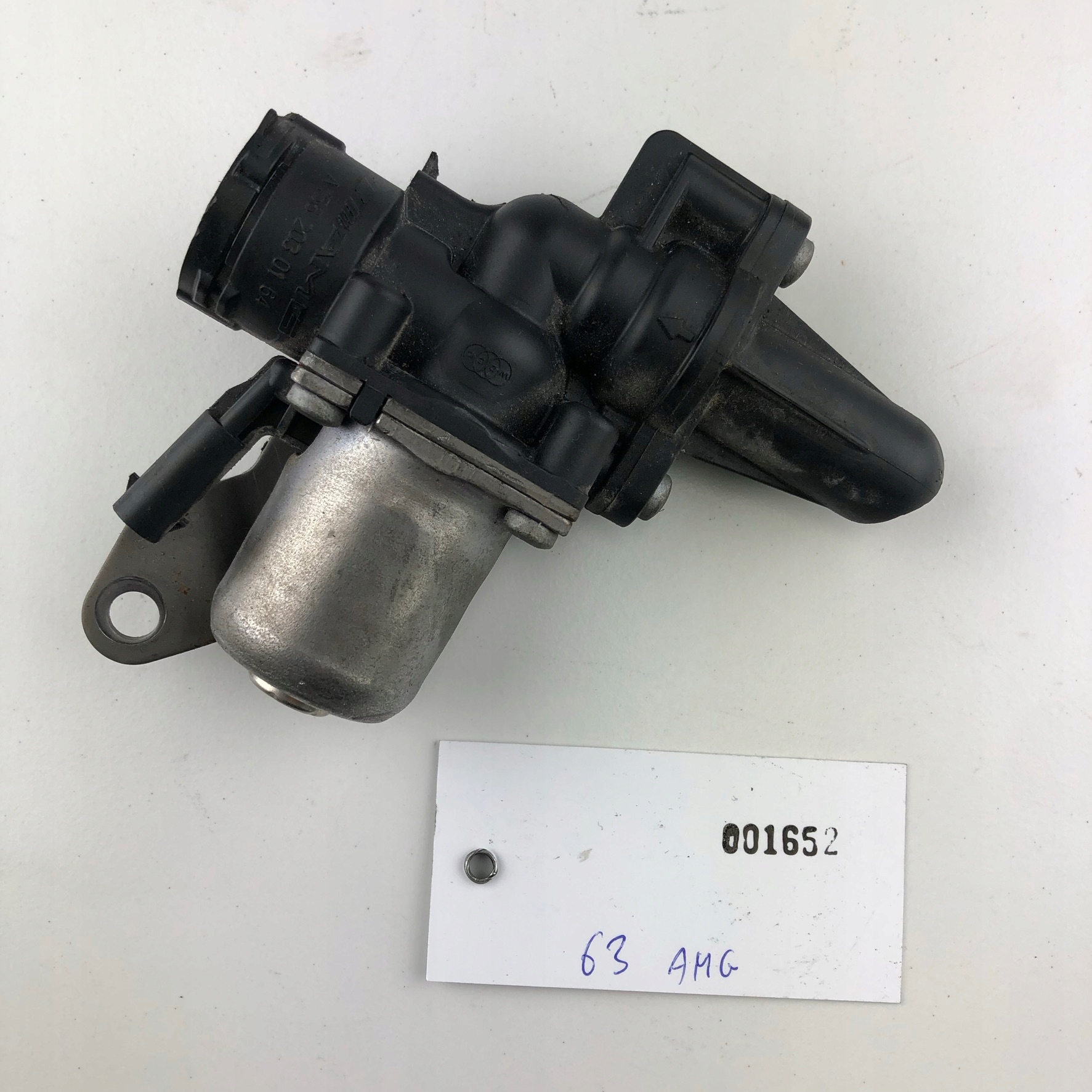 A1562030164 - Электромагнитный клапан Mercedes V8 AMG 6.2 C63 6.3 E63