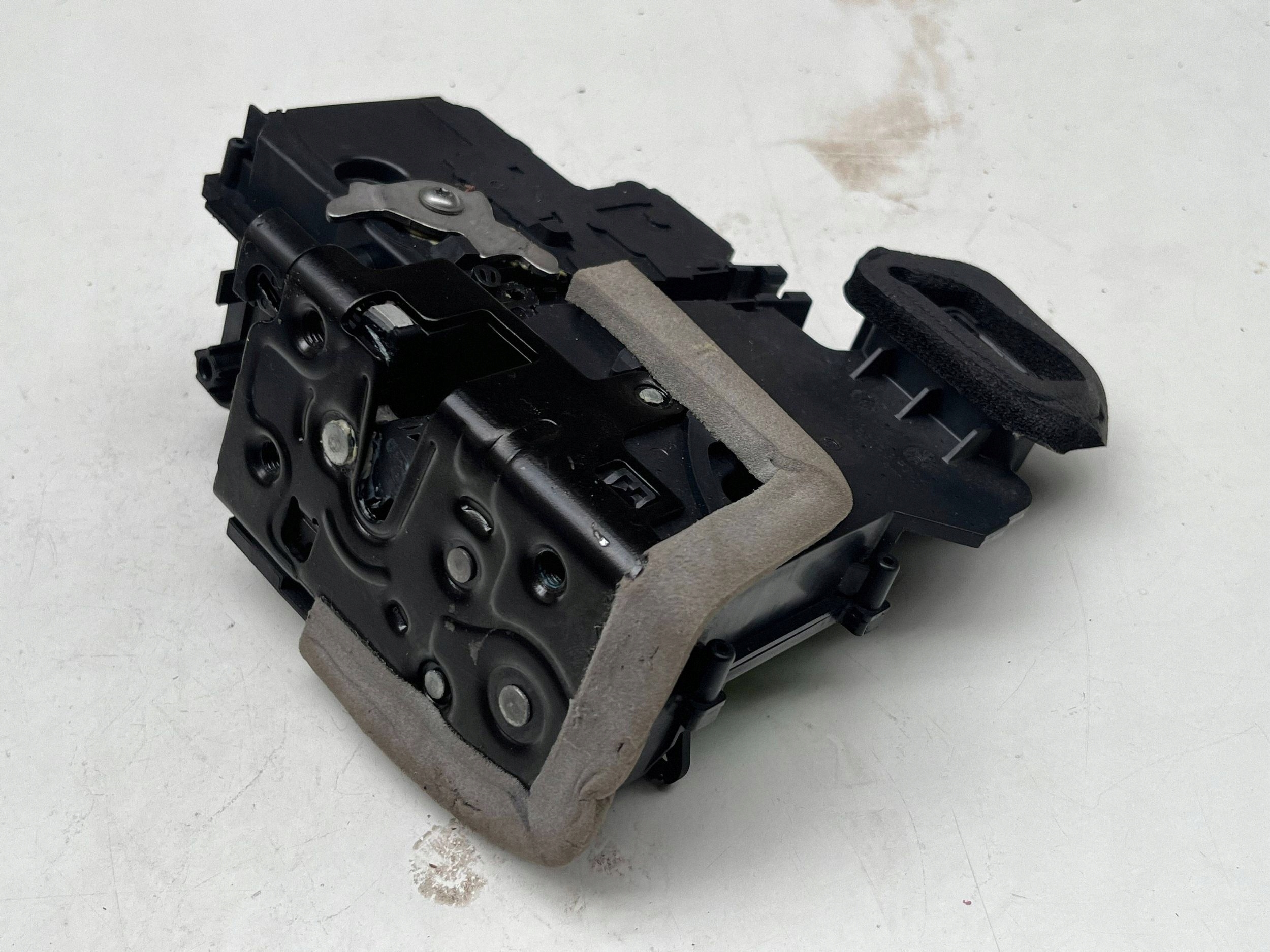 AUDI A6 C8 lock door right rear part 4K0839016P @M