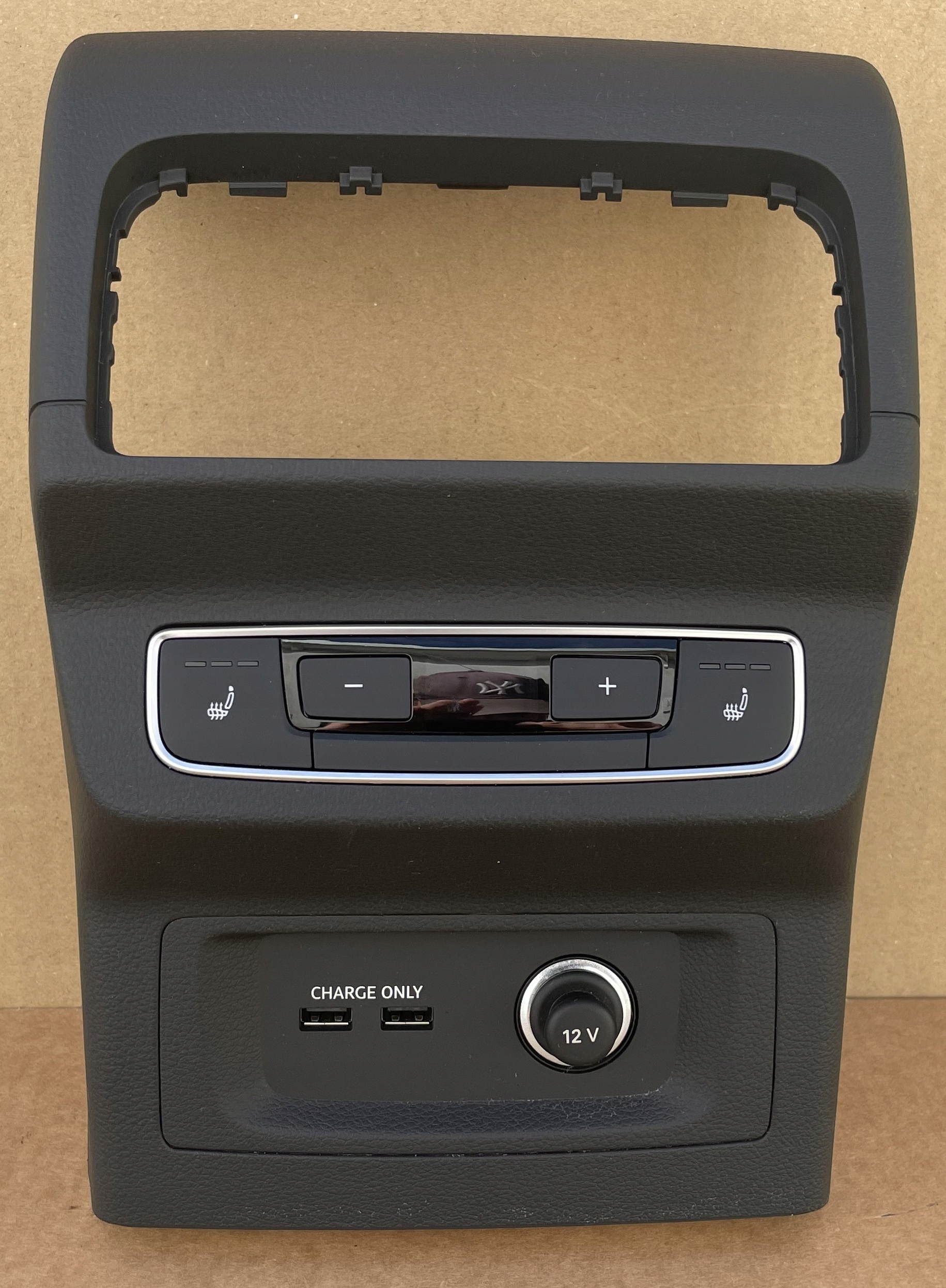 Bouches buses TUNELU Arrière USB AUDI Q5 80A863324A Original Comme Neuf