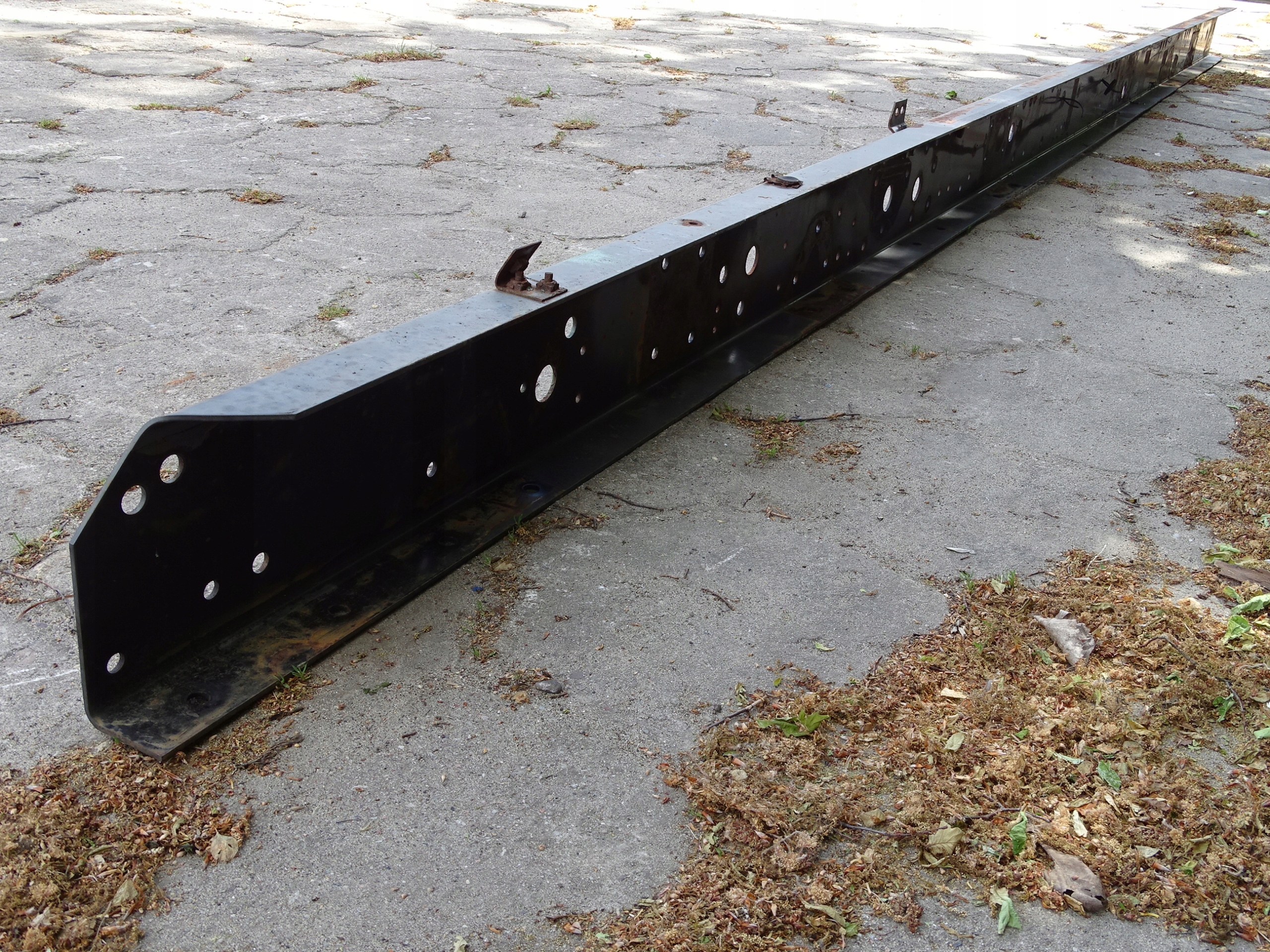 DAF LF 45 55 RAMA BELKA PRAWA 17 5 550x19 5 115 Car type Cargo vans Trucks