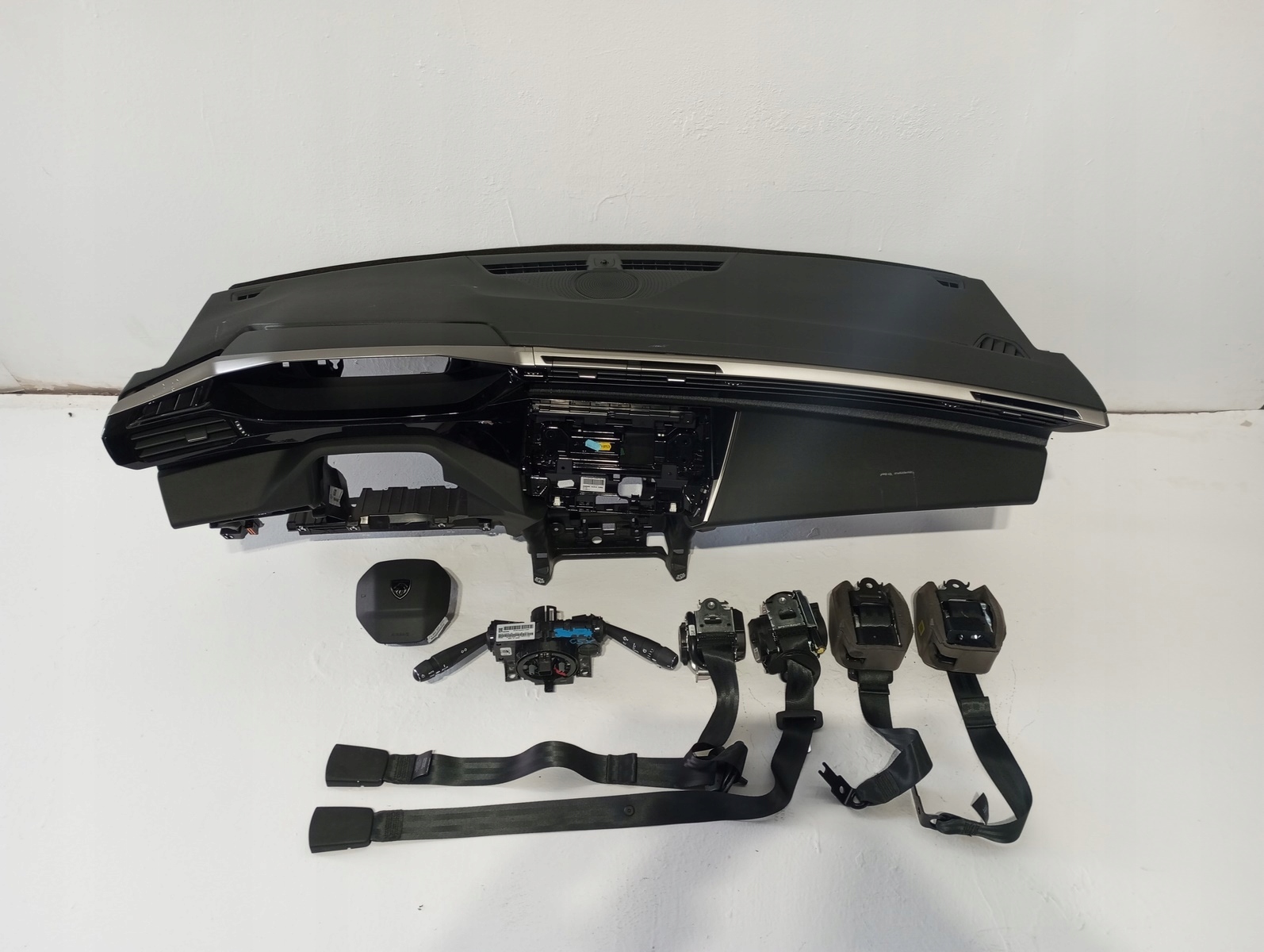 console dashboard PEUGEOT 408