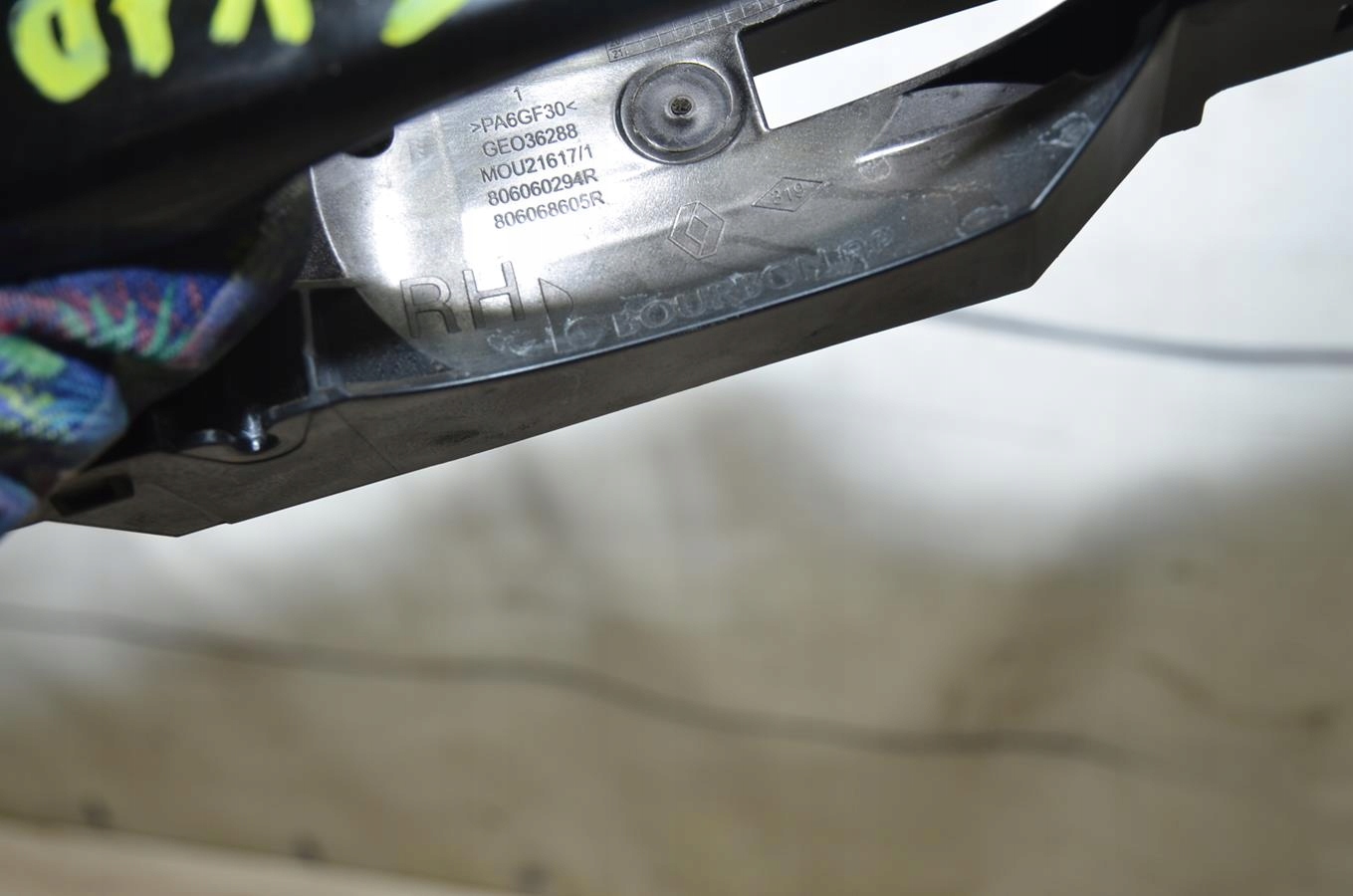 handle right rear part Renault Kadjar