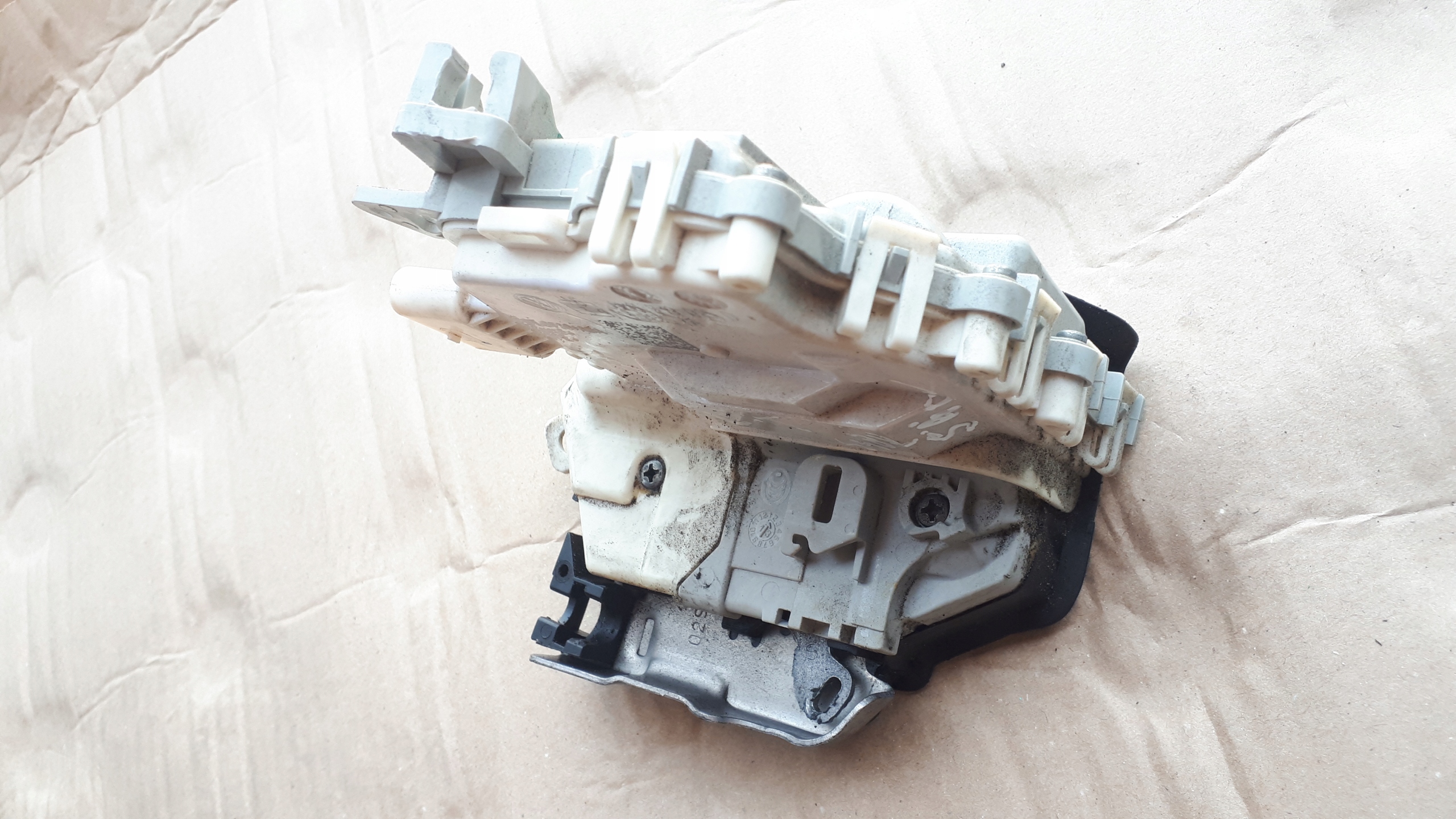 S4 B8 LIFT A4 lock door left rear part 8K0839015D Q5