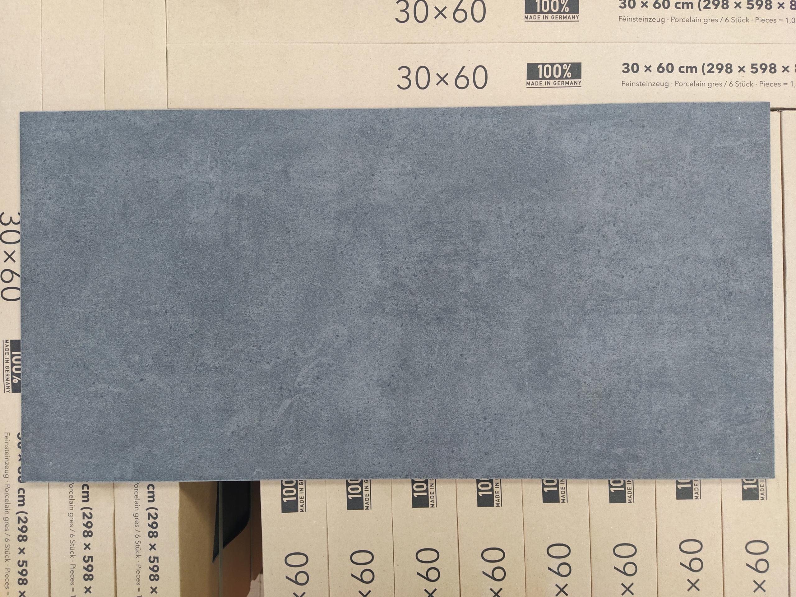 Gres 30x60 matowy grafit gat. II