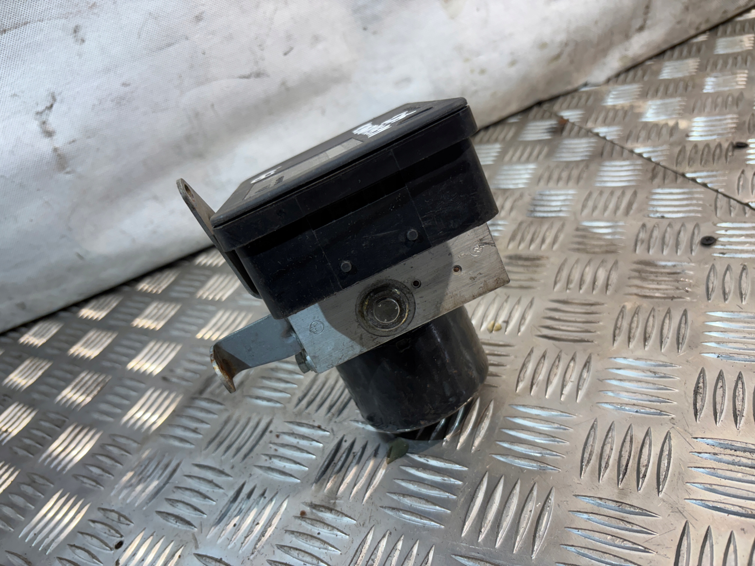 Pompa ABS BMW E91 lift 2,0B N43B20A 6787837 6769844