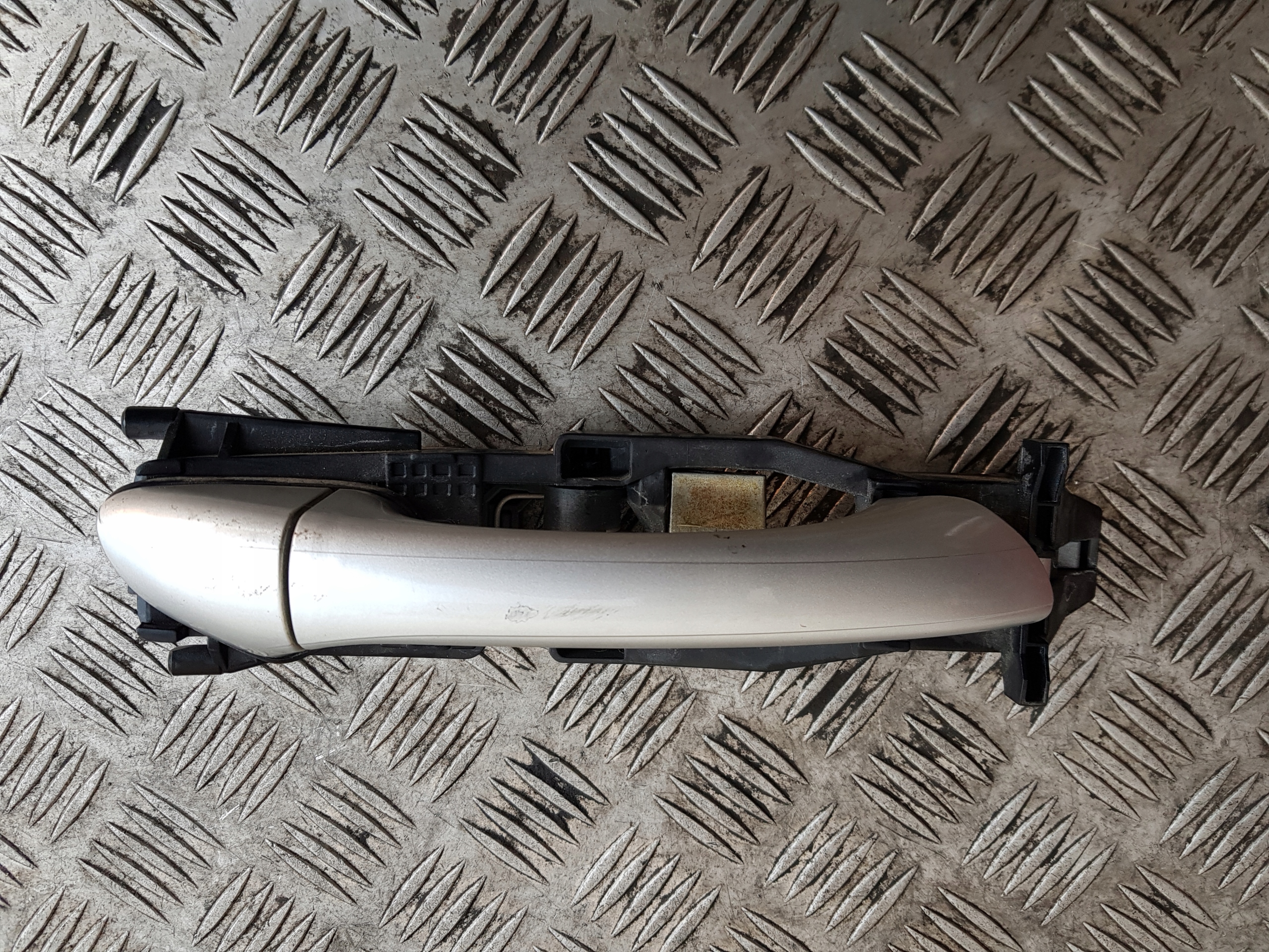MERCEDES W211 handle exterior right front 744