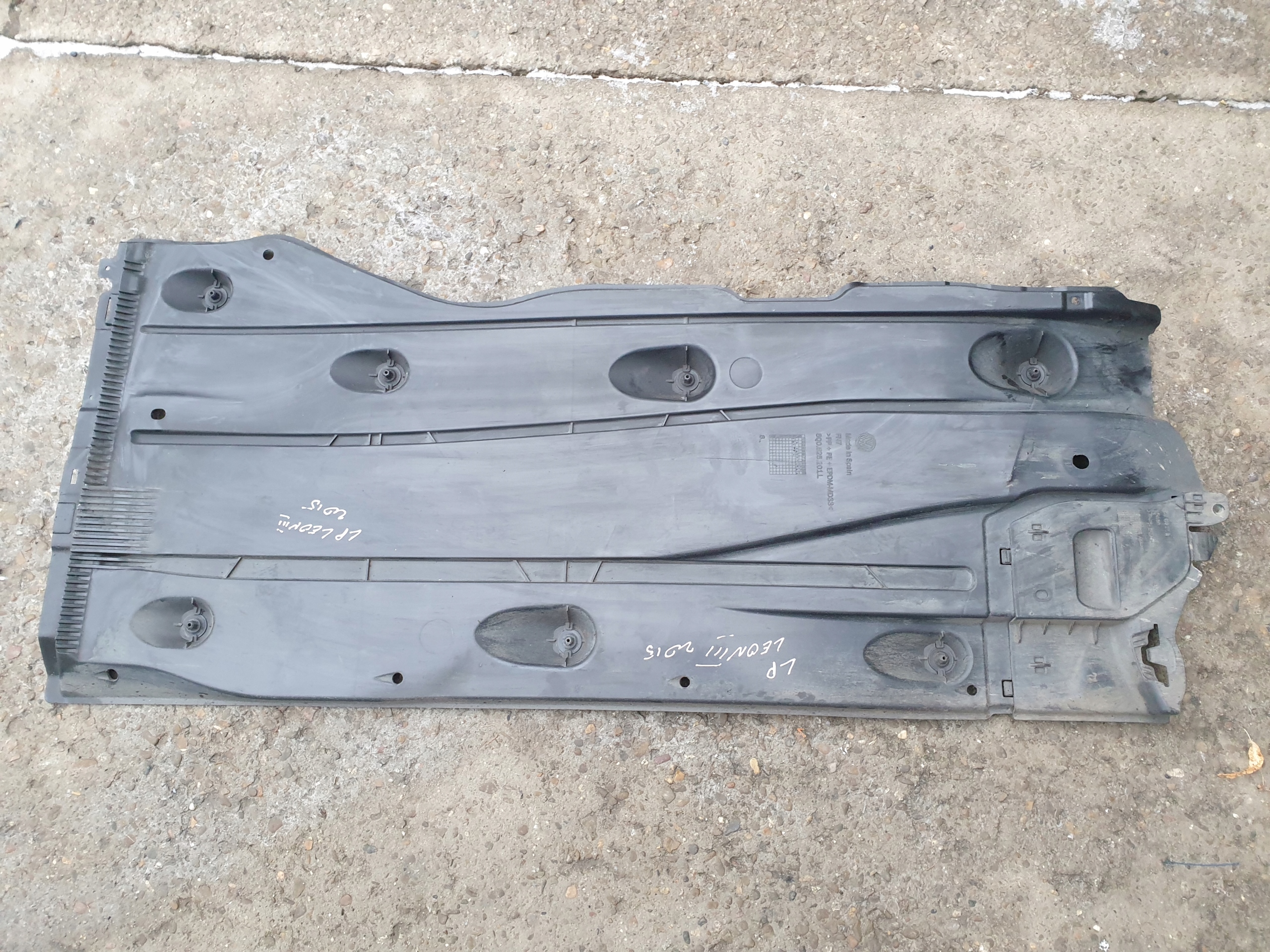 cover lower chassis bodywork SEAT LEON III 3 5F 2013- 5Q0825201L