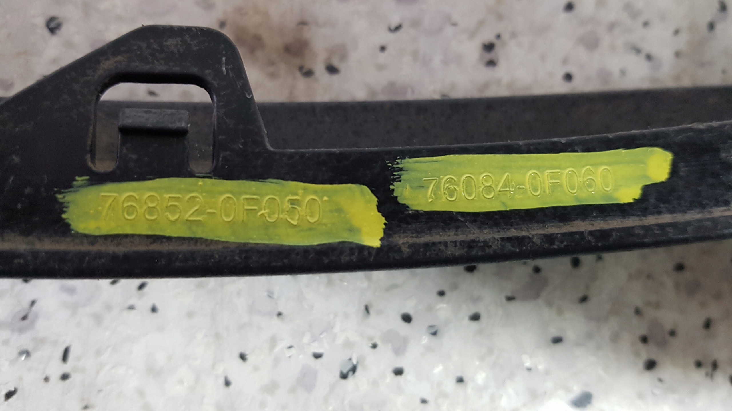 TOYOTA VERSO LIFT 2013 - levá doplněk předek SPOILER 2777