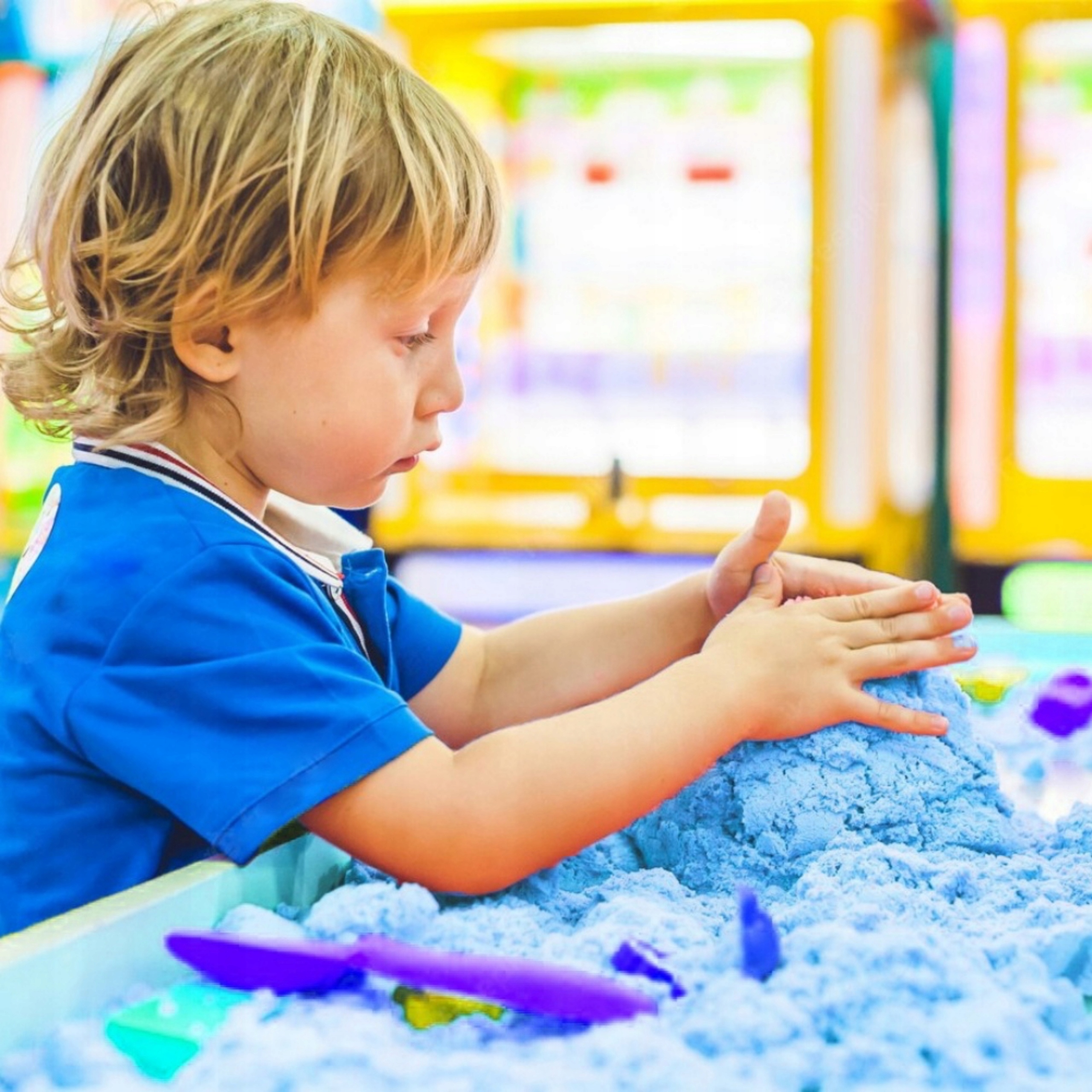 PIASEK KINETYCZNY 3kg +BASEN FOREMKI ŁOPATKA PATYCZKI PIASKOWNICA ZESTAW XL Liczba kolorów 6