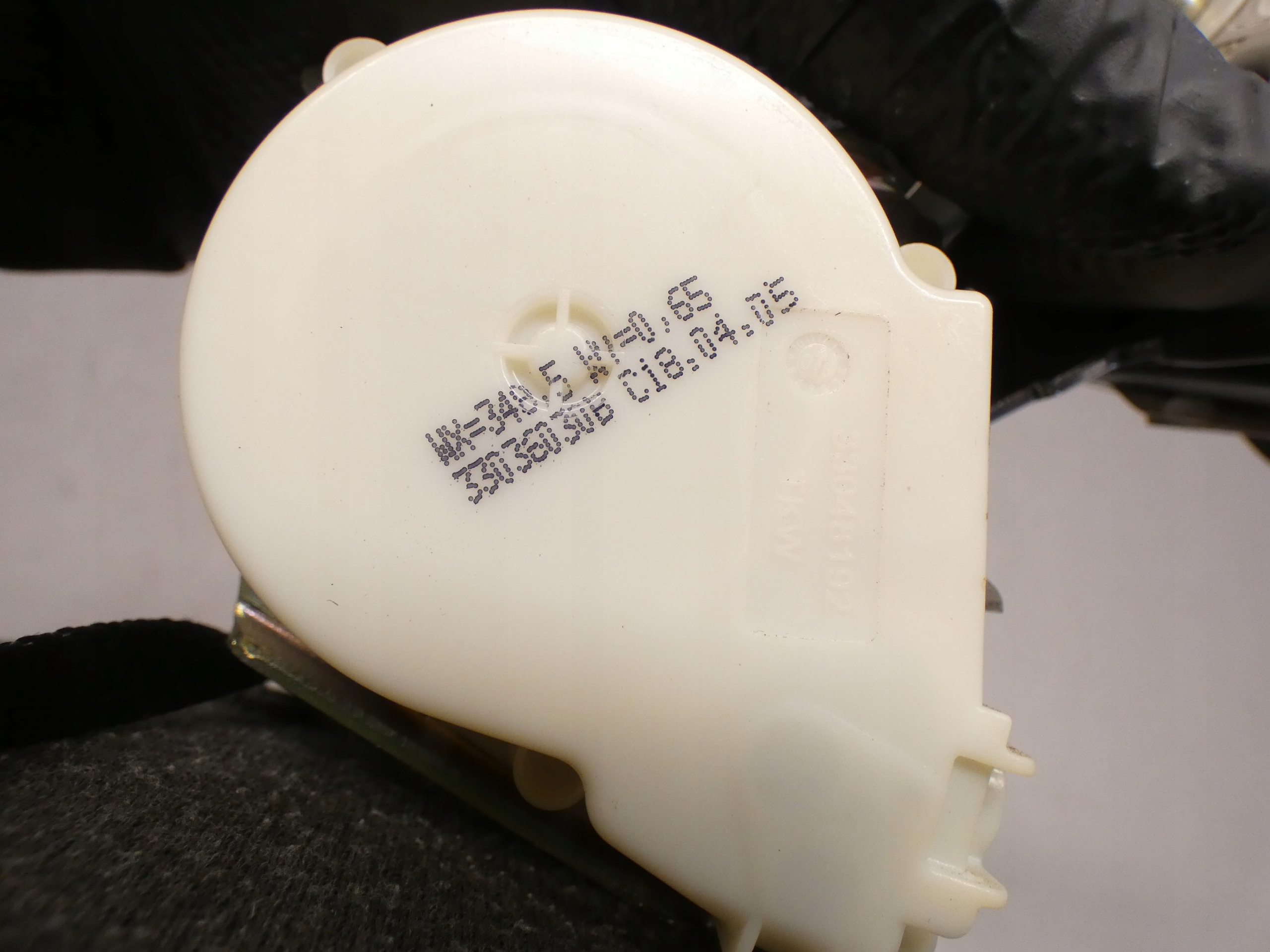Gurten Sicherheits mitte heck RENAULT MODUS 04-12 519185