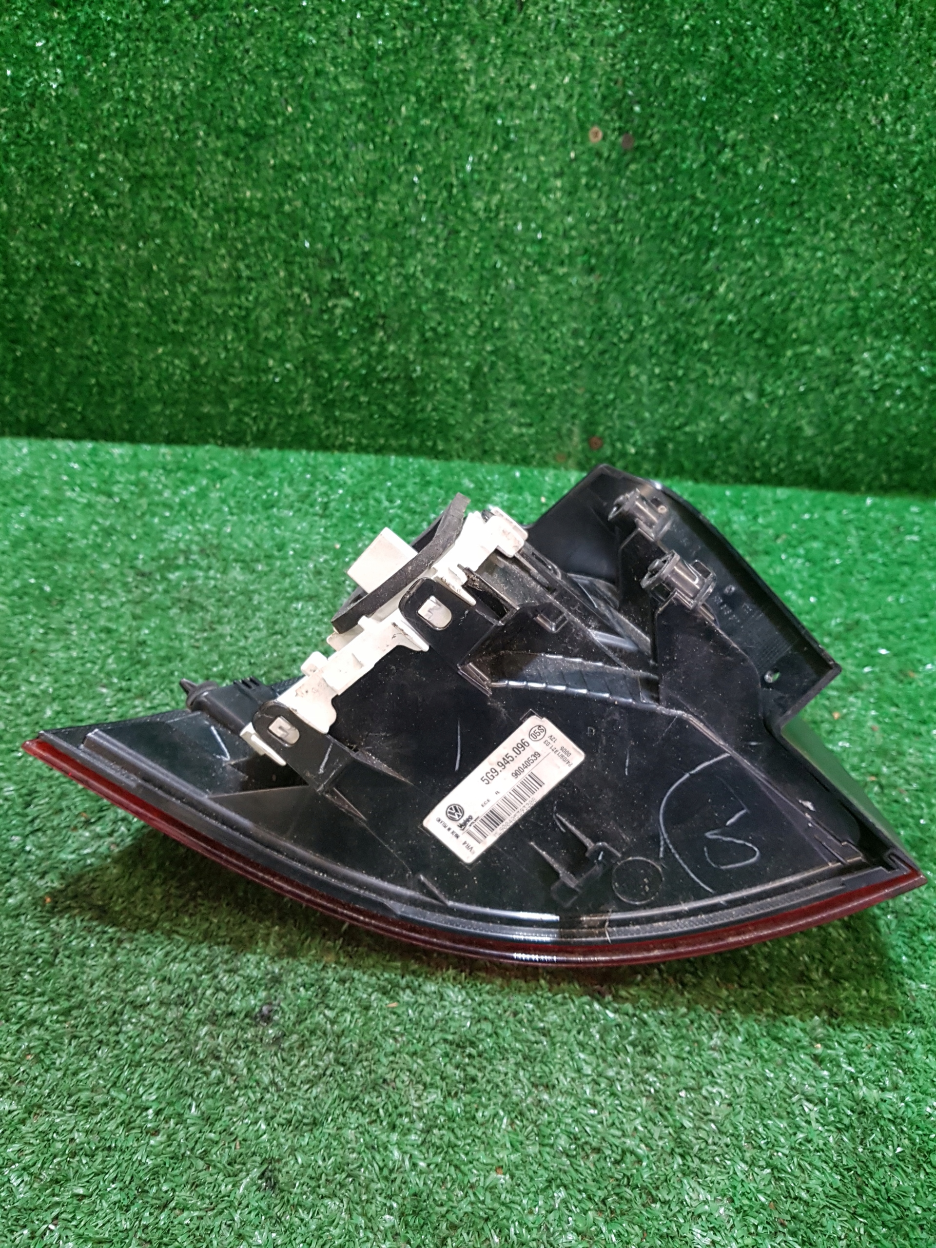 light right rear VOLKSWAGEN GOLF 7 5G9945096 90040539