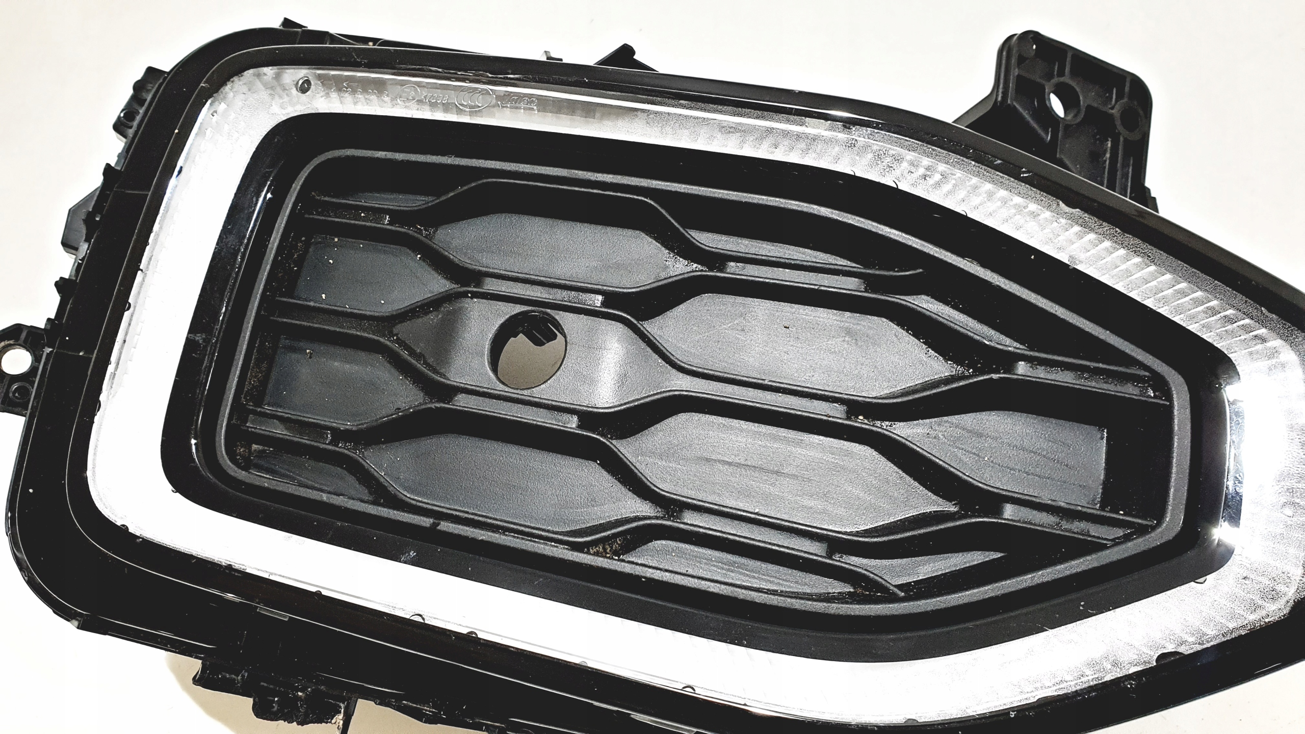 LAMPA DRL LED HALOGEN PRAWY VW T-ROC 2GA941056 Producent części Volkswagen OE