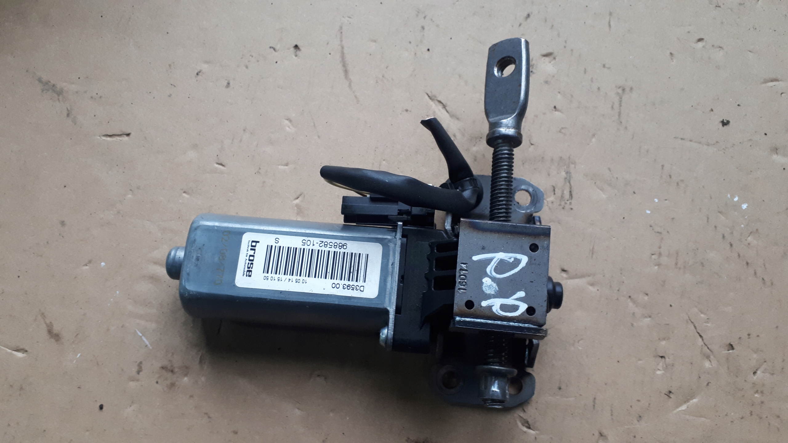 A6 C7 SILNICZEK REGULACJI FOTELA PRZOD A7 4G