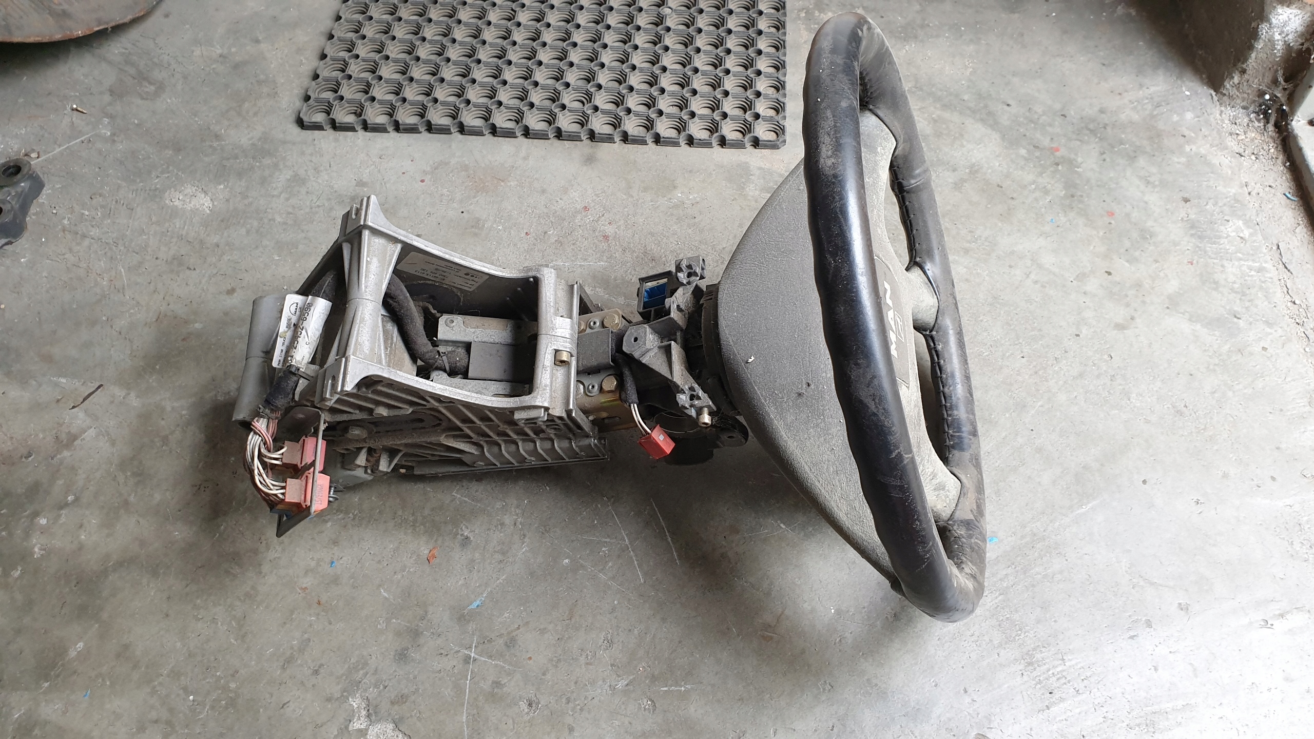 MAN TGA РУЛЬОВА КОЛОНКА РУЛЬОВЕ ПІДСТАВУ