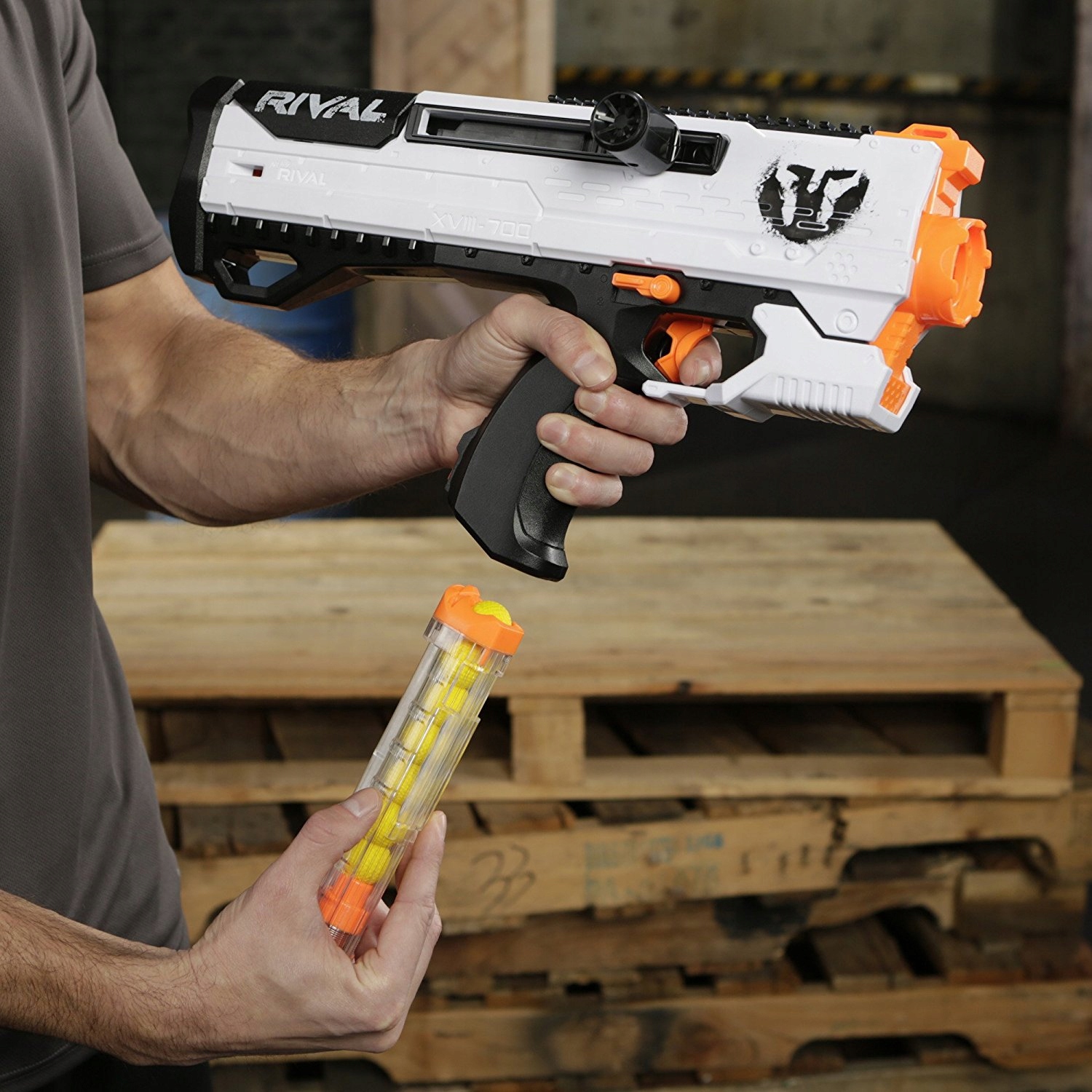 NERF RIVAL HELIOS WYRZUTNIA MAGAZYNEK NA KULKI X7 Marka NERF
