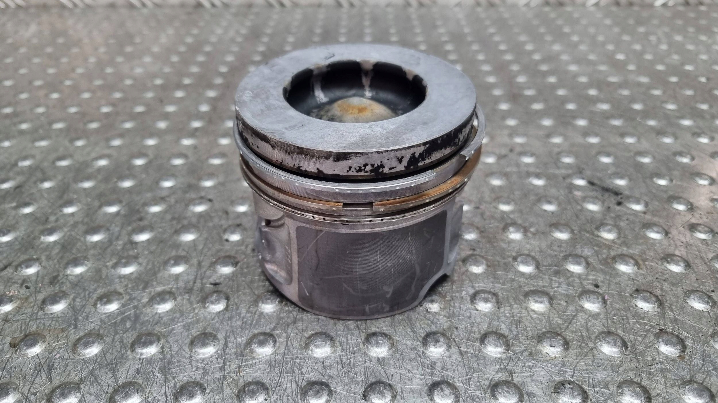 piston 8372N AUDI Q7 4L 3.0 TDI 245KM CRC CRCA