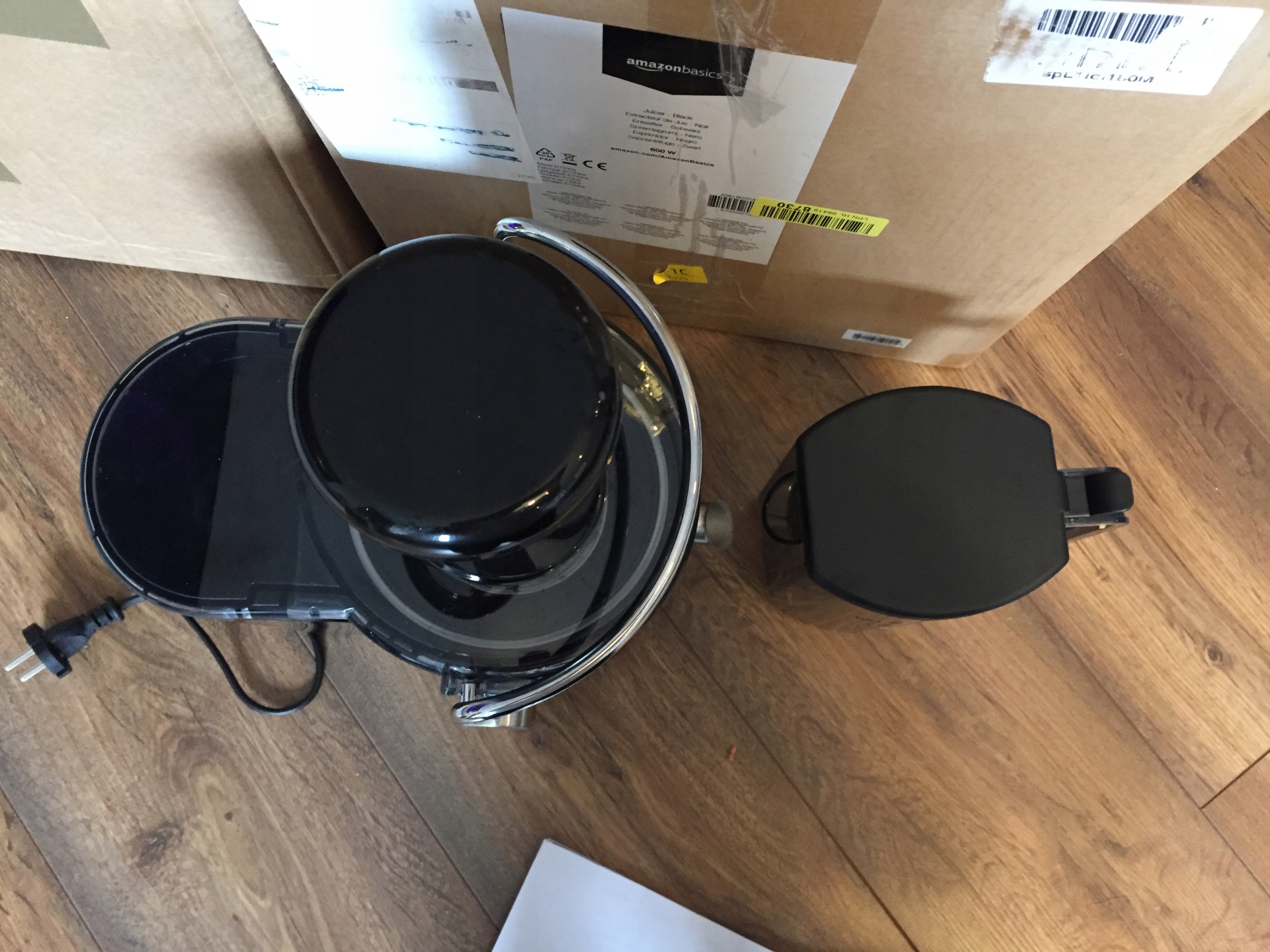 Sokowirówka AmazonBasics 600 W Moc 600 W