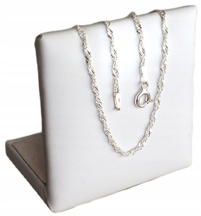 Łańcuszek srebrny + cudowny medalik Matka Boska Materiał Srebro