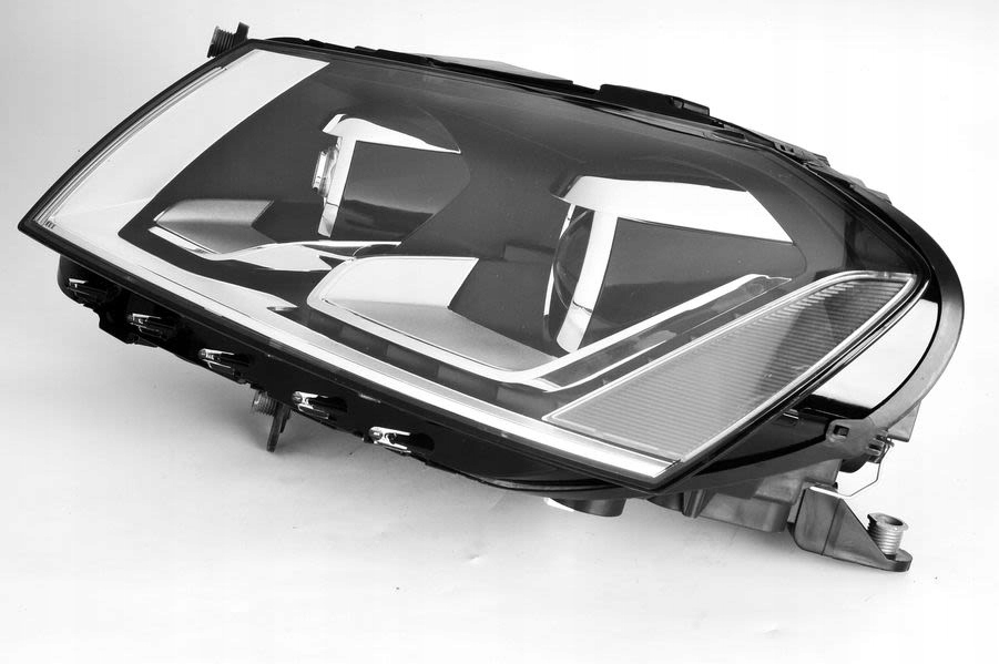 REFLEKTOR PASSAT 10- / L / D3S/ LED Valeo 044509 Reflektor Producent części Valeo