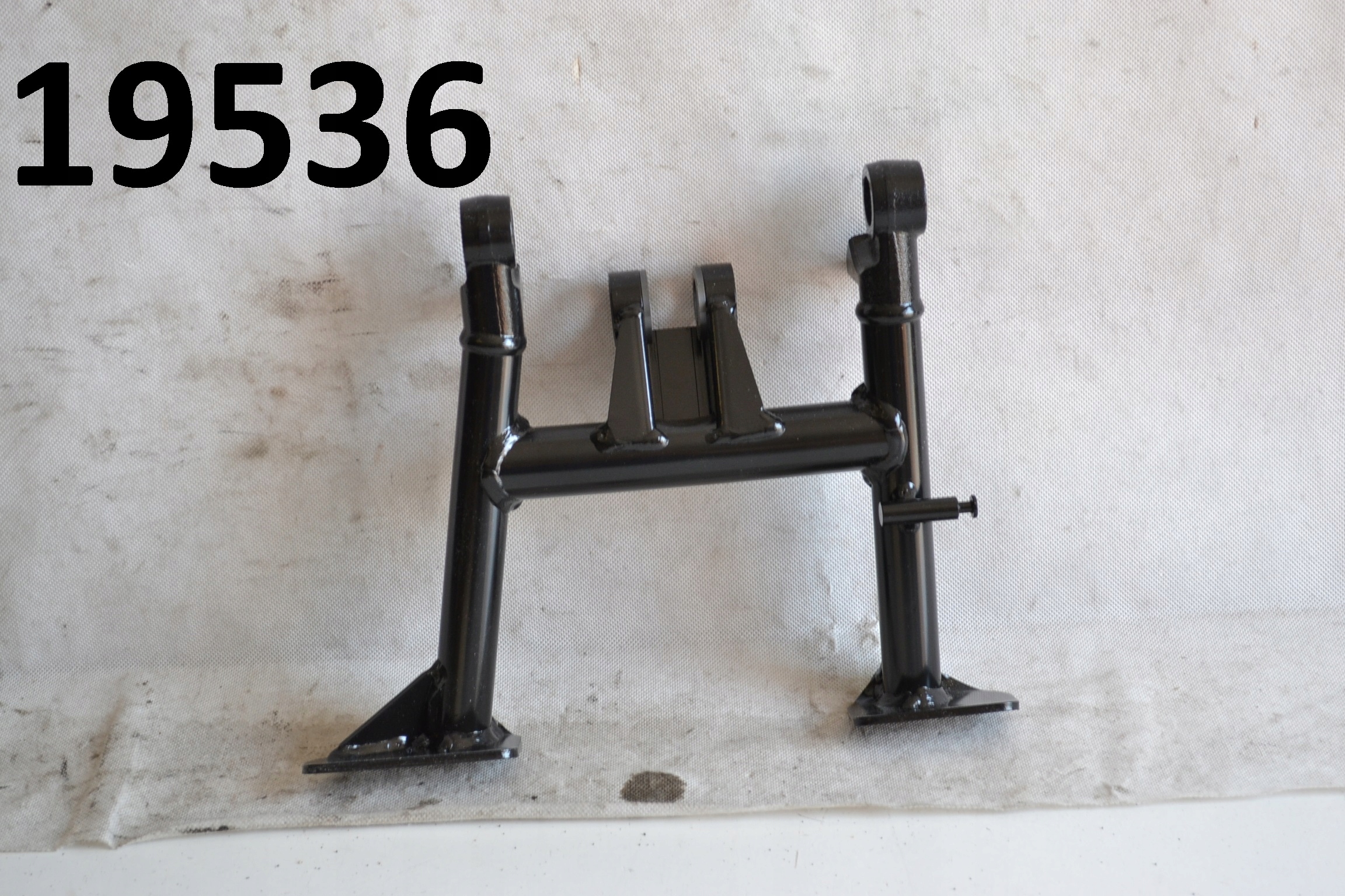 46527671675 - центральная подножка BMW K1200 LT 2005<