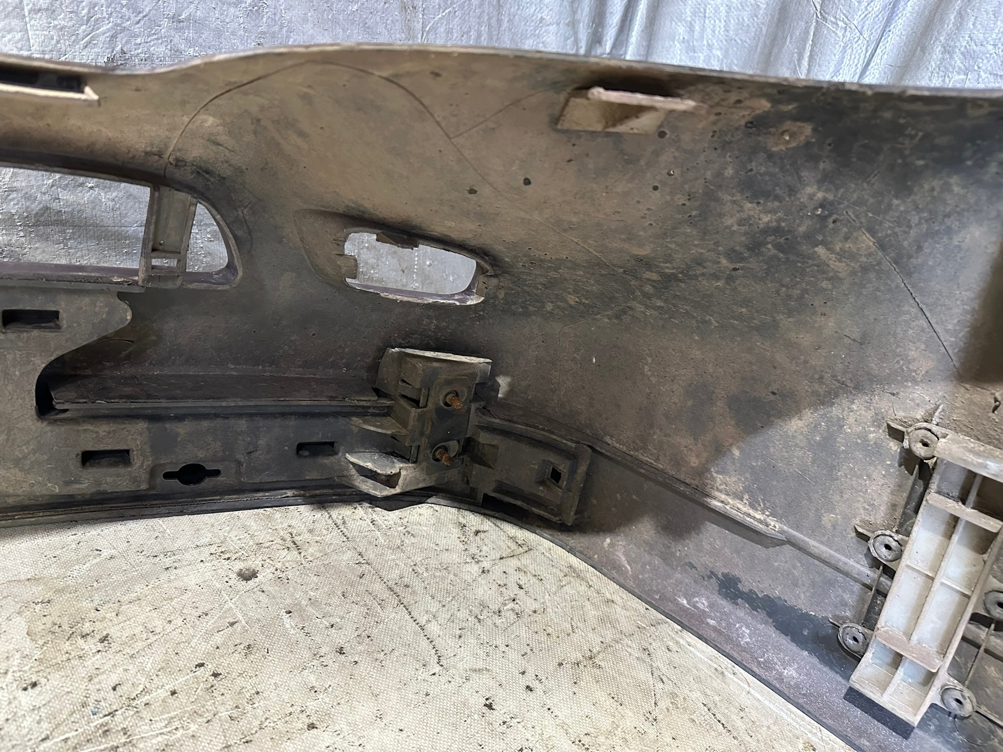 bumper front AUDI 80 B4 sedan k:LZ3T