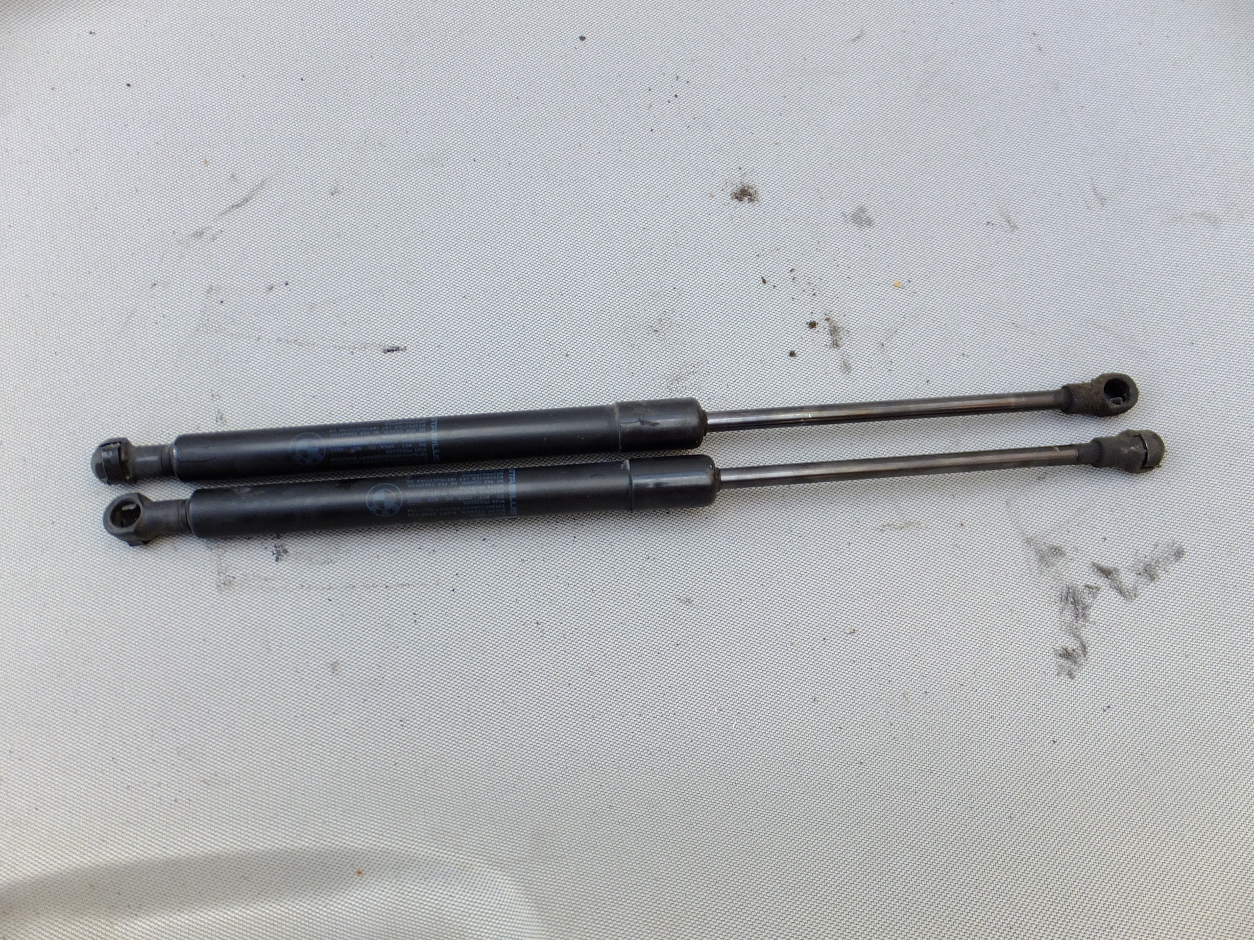 damper bonnet rear part komplet bmw e87 2007r
