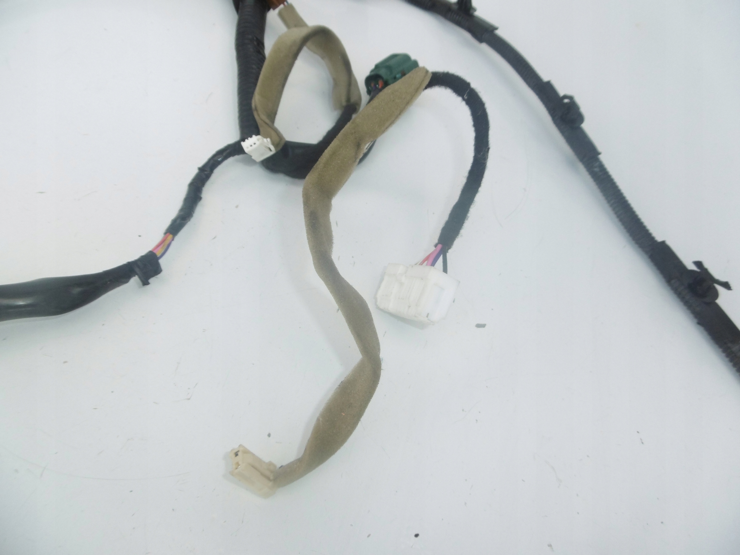 bundle door left rear part INFINITI M M30 M35 M37 Q70