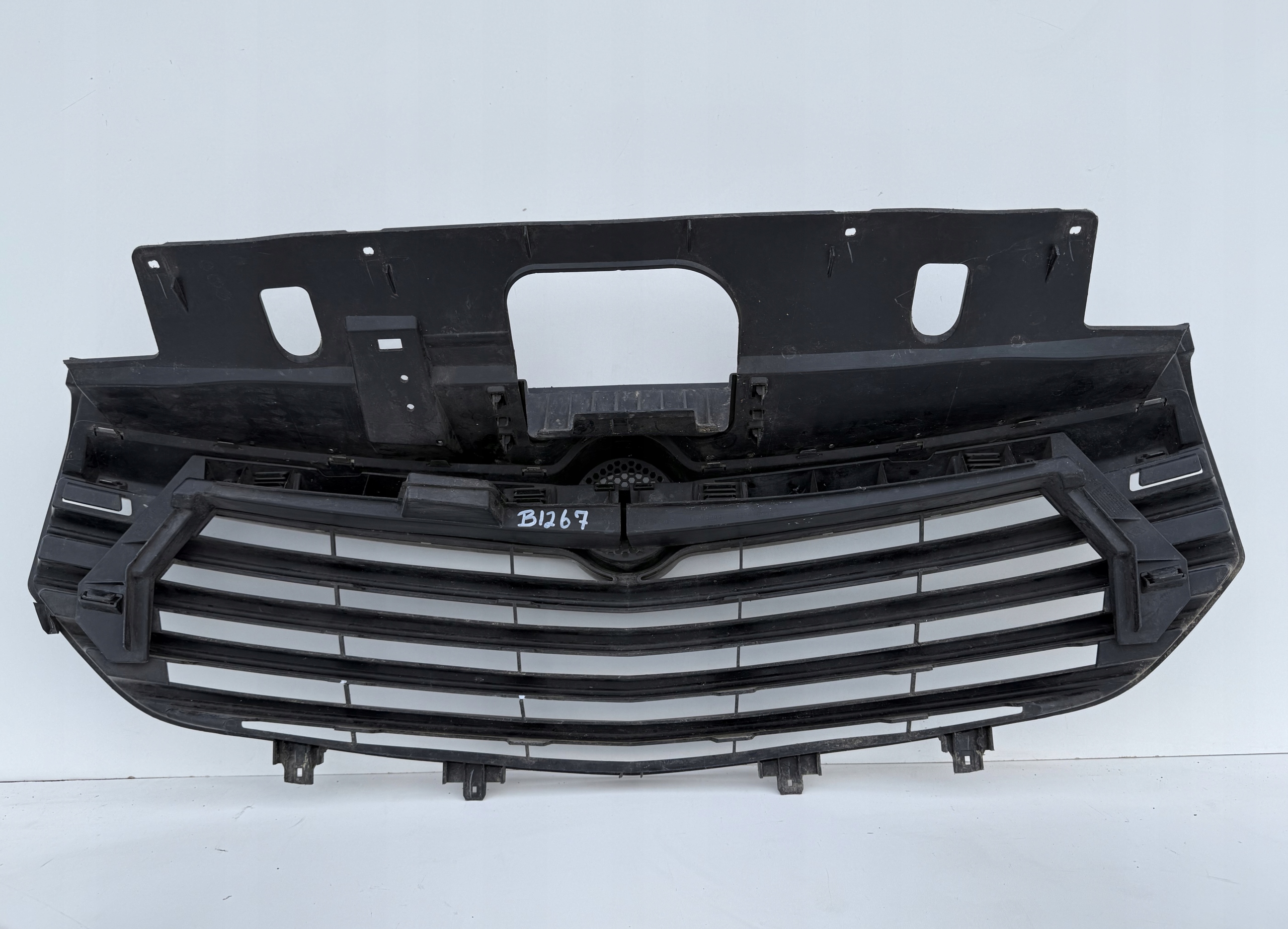 opel VIVARO b II 2 14- решетка радиатора 93452299