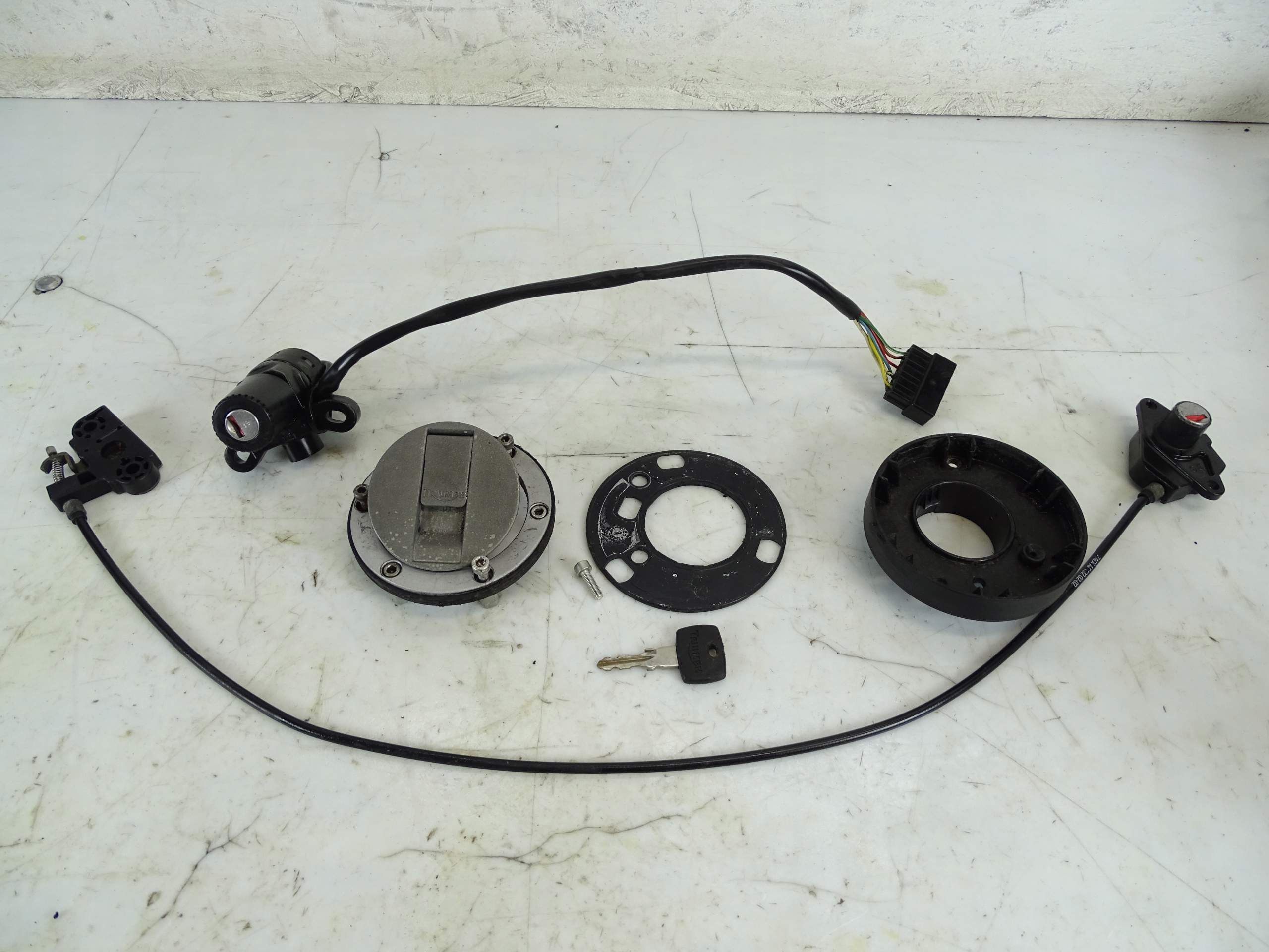 Triumph Speed Triple 955i замок зажигания