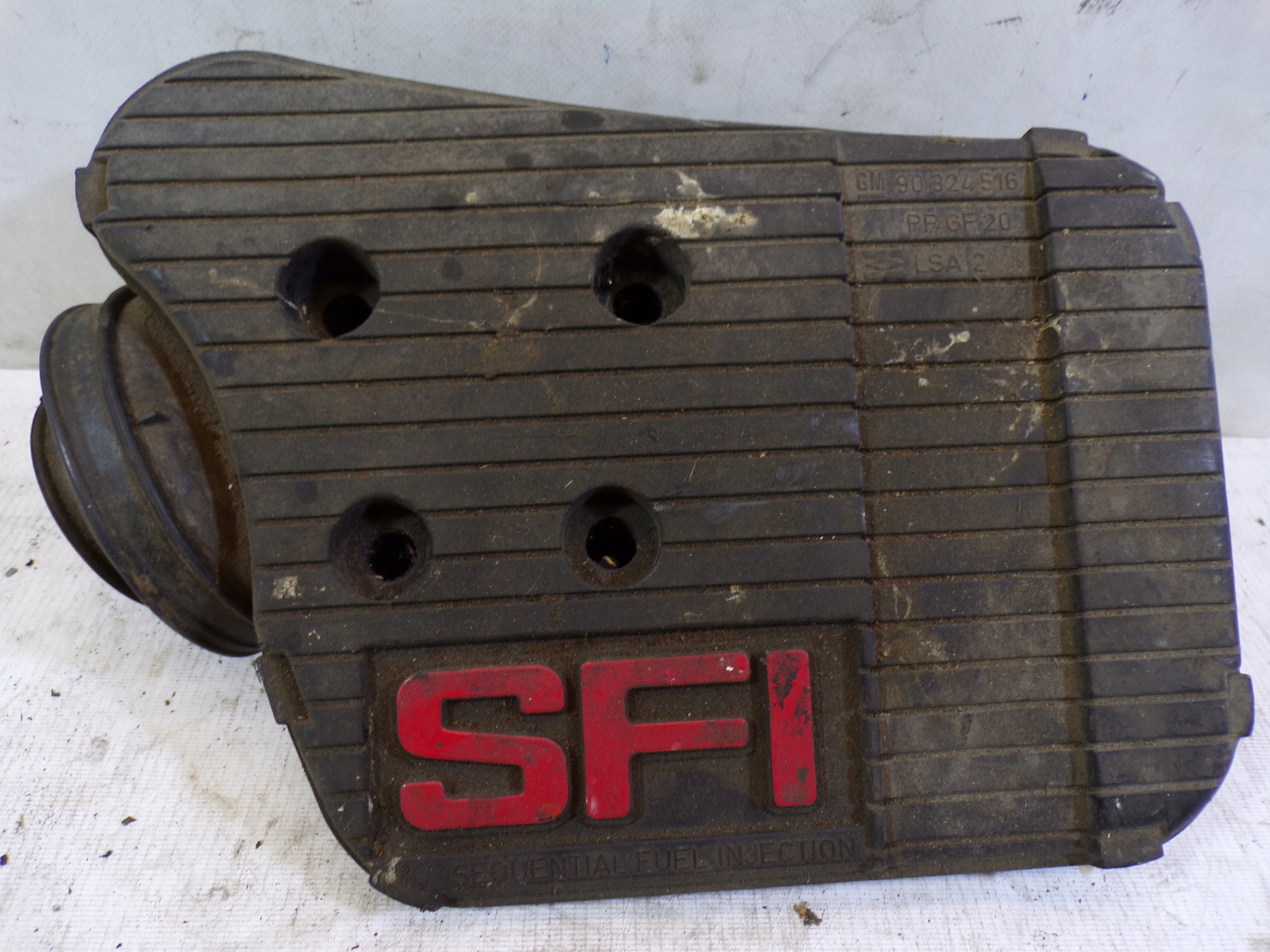 Gehäuse filter luft OPEL KADETT 2.0 GSI C20XE SFI 90324516