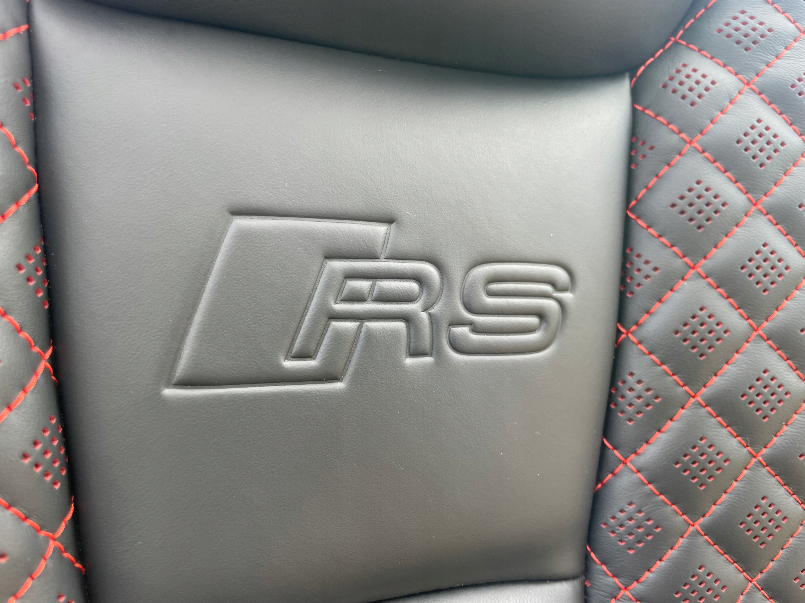 Siège Latérale/côté AUDI RS3 Berline 2012-2019 R IDEAL KOMPLET