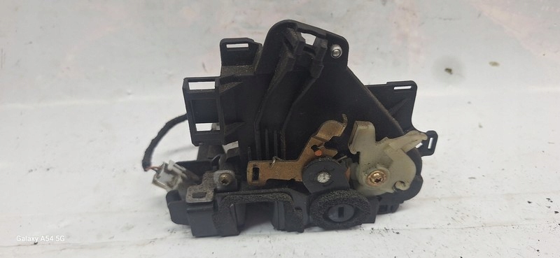 lock door VW POLO 02- Z3B4839016
