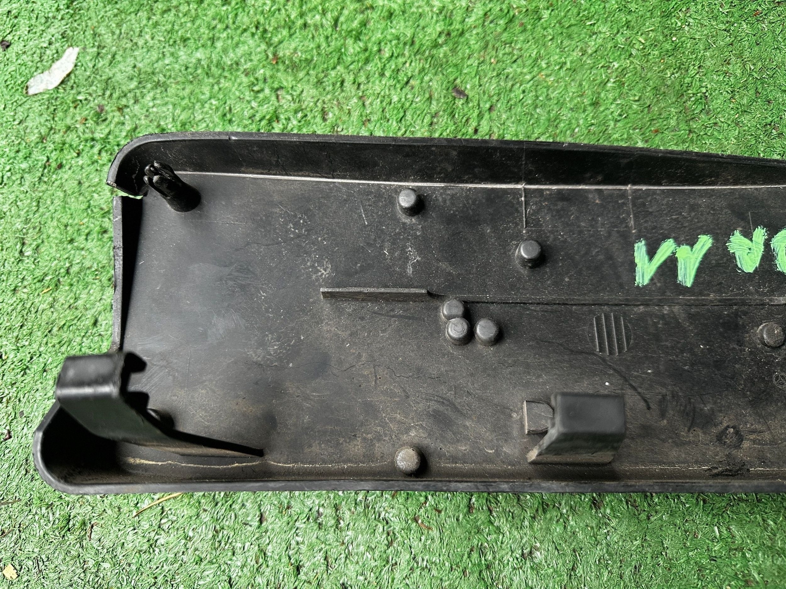 MERCEDES E class W207 pad below TABLICE registration A2078170178