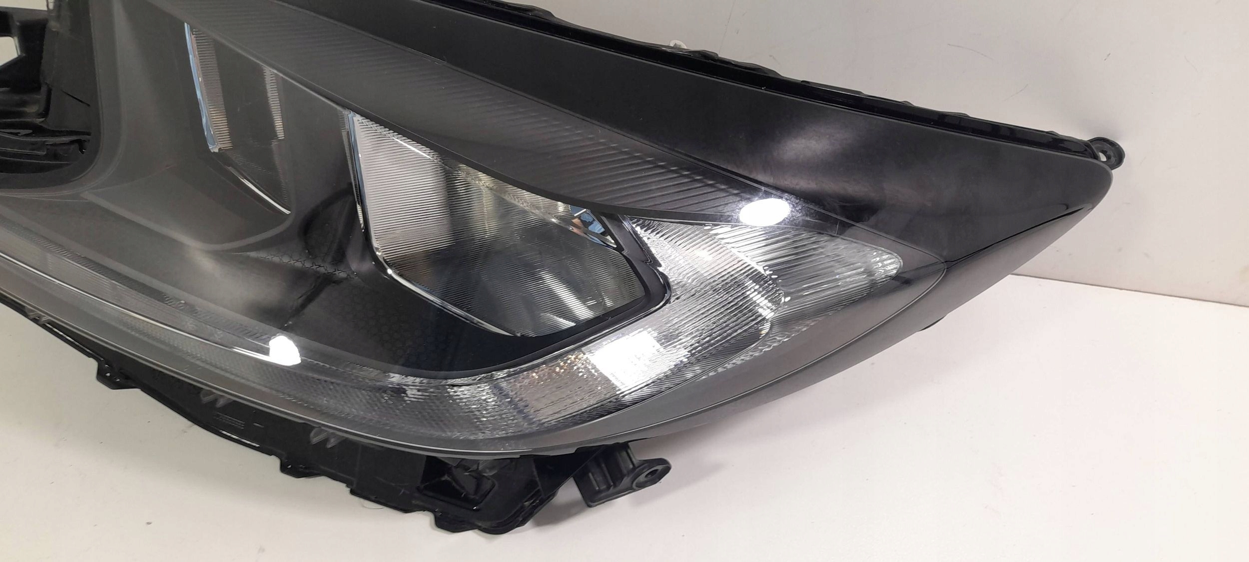 Toyota Aygo X 2024r Reflektor left 0180748 (R346)