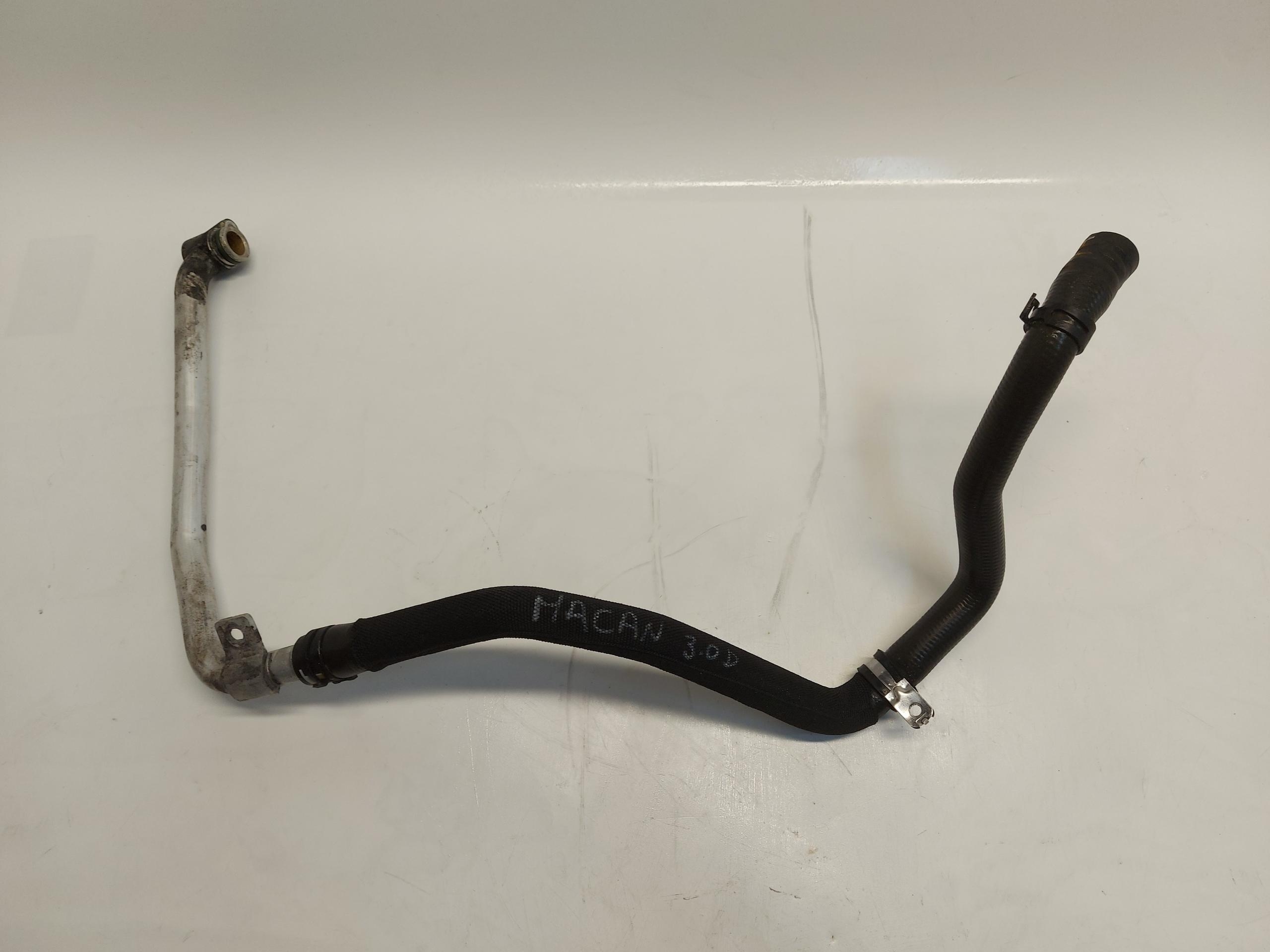 PORSCHE MACAN S 95B 3.0 TDI prijenos cijev vode 8R0819376T