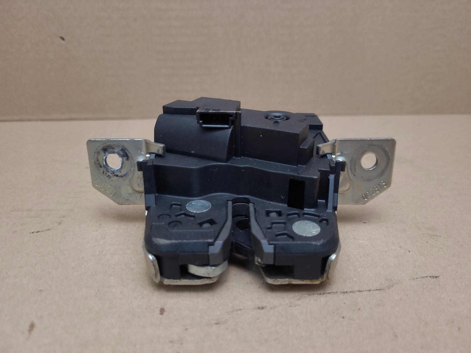 lock bonnet boot Mercedes-Benz B W246 T246.242 2013 A2467400035