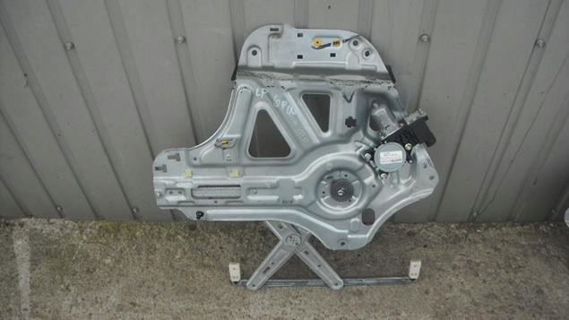 CARNIVAL III 04- MECHANIZM SZYBY LEWY PRZÓD 6 PIN