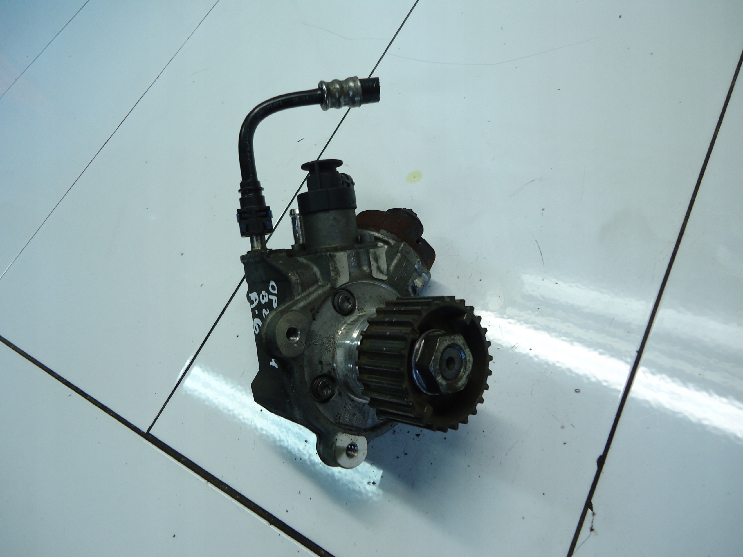 OPEL ZAFIRA B 2.0CDTI B20DTH injection pump 0445010703