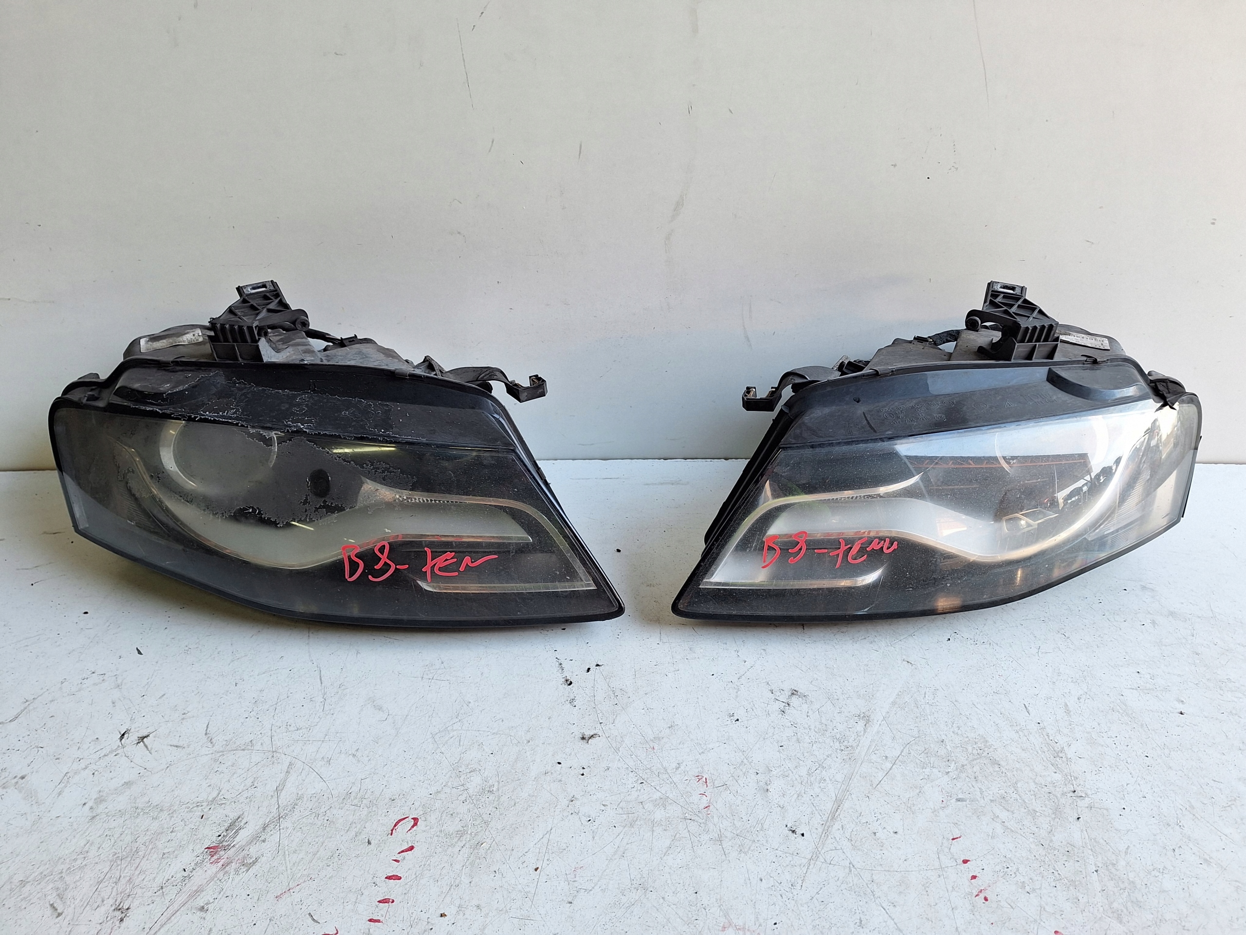 AUDI A4 B8 8K 08-11 light right XENON UK