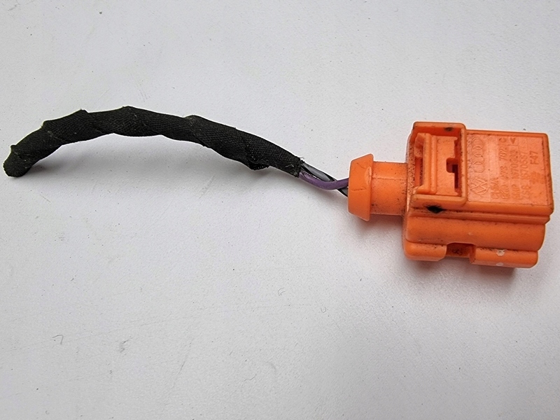 Vw Audi Seat Skoda wtyczka kostka 8K0973702C