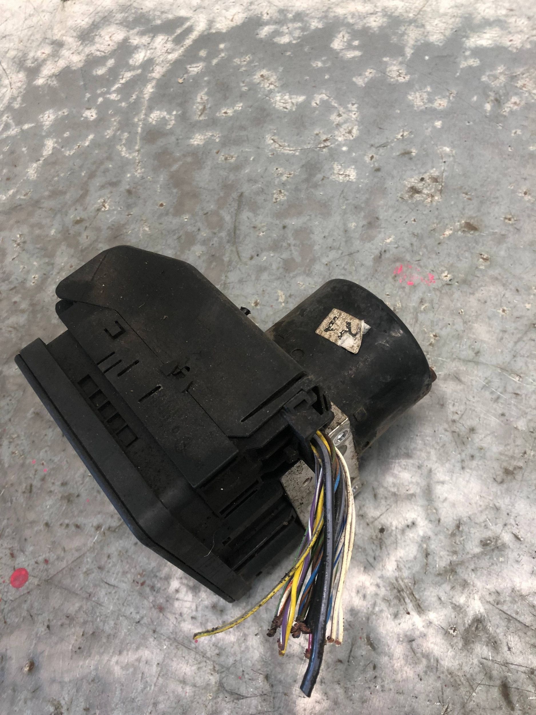 Pompa ABS FORD FIESTA MK7 8V51-2C405-AD