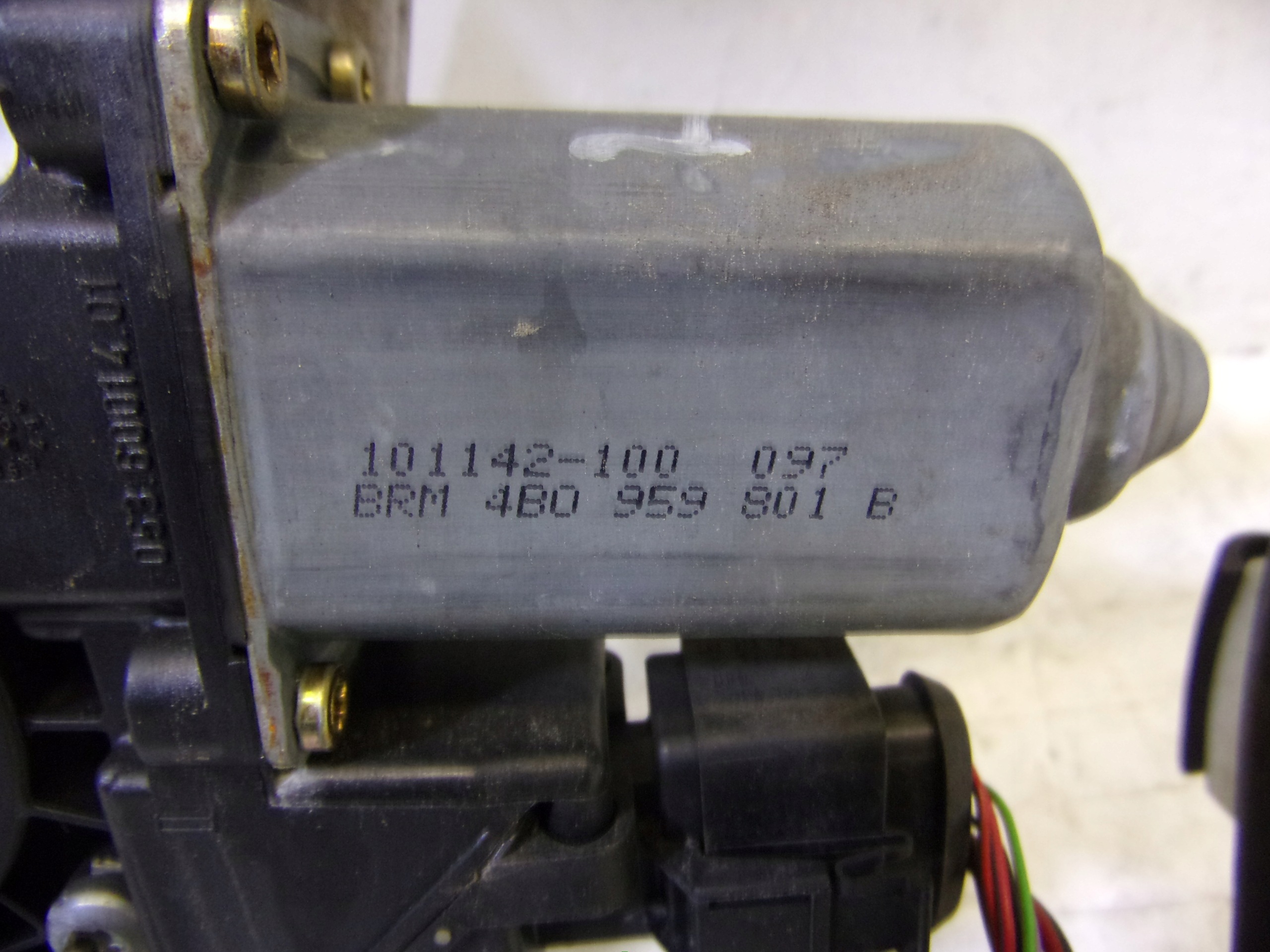ELE Mécanisme Vitres Gauche Arrière AUDI A6-C5 4B0959801B