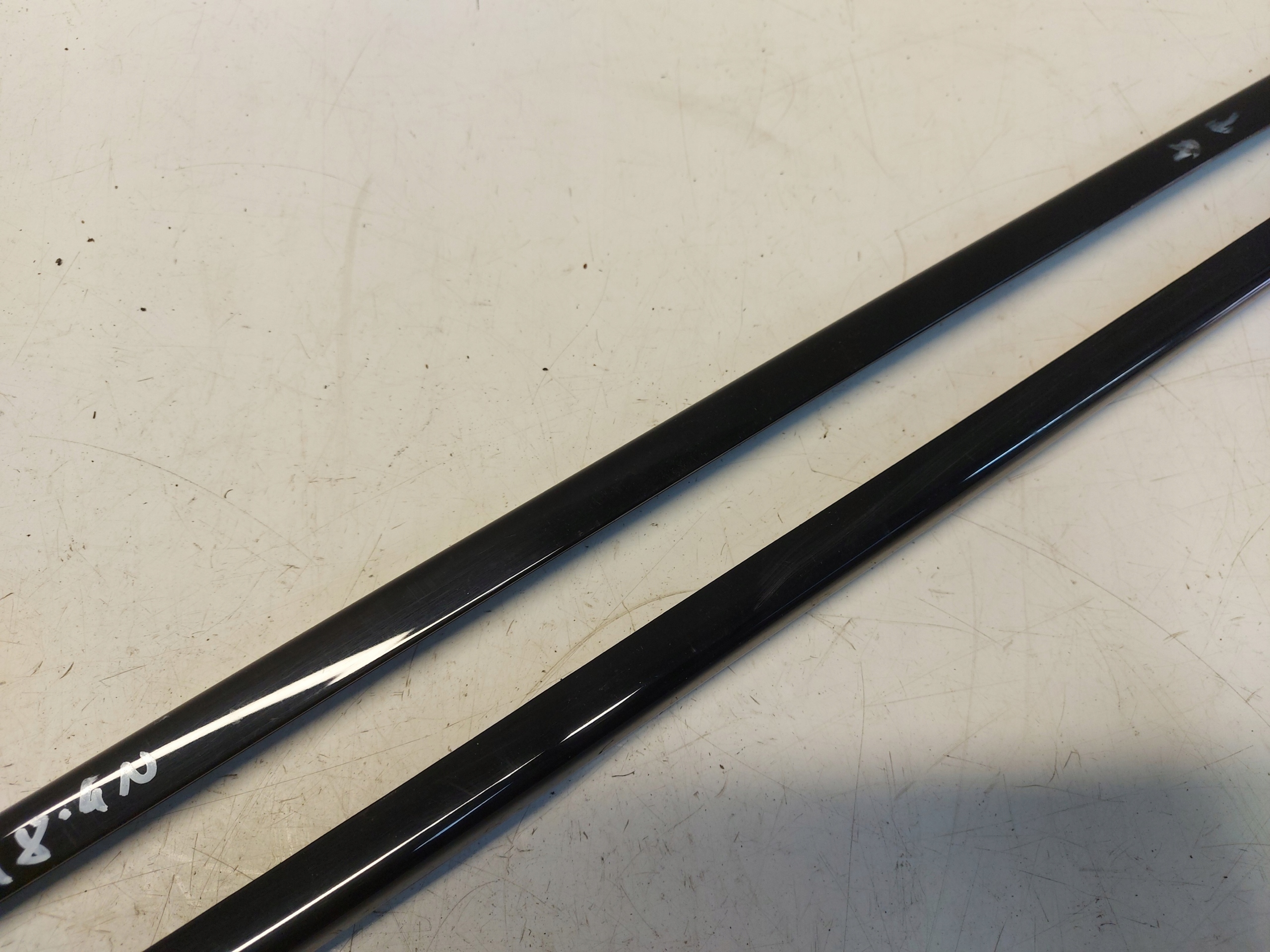AUDI A8 D5 4N moulding windows CZOLOWEJ