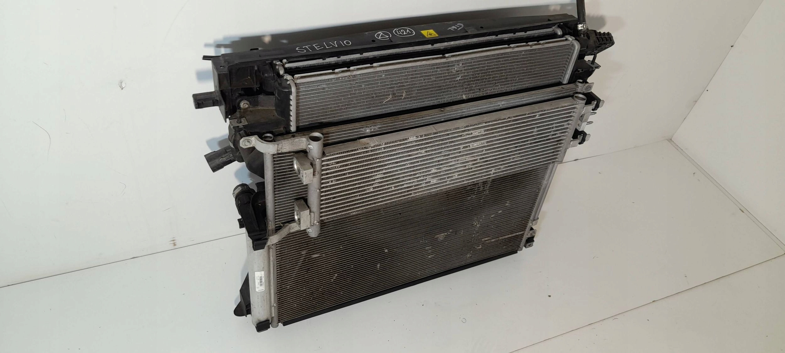 Alfa Romeo Stelvio 2,2D Komplet chladiče ventilátor (421)