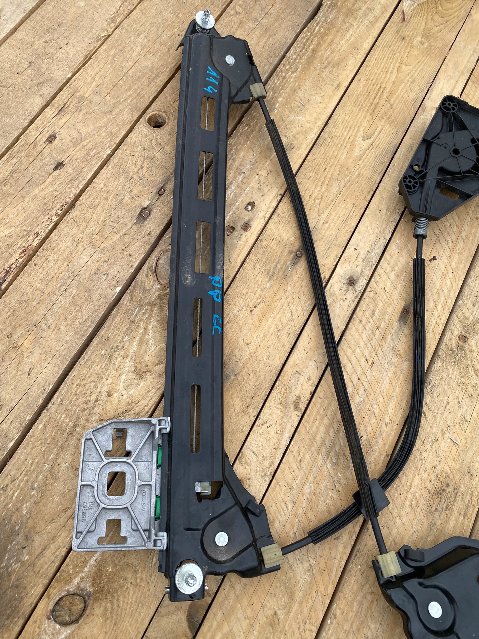 mechanism windows right front Volkswagen cc 962850-104