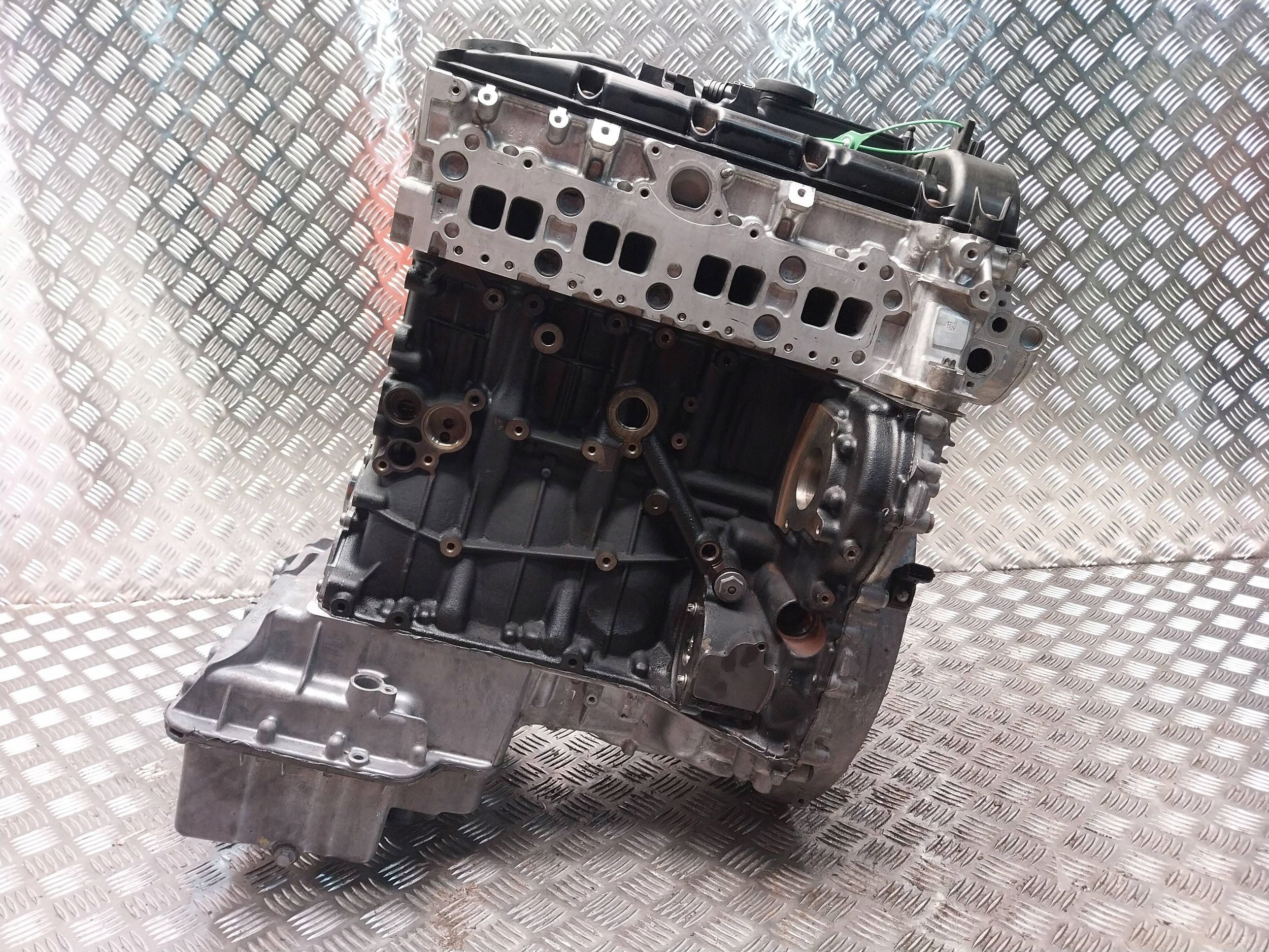engine 651.958 MERCEDES SPRINTER W910 W907 2.2 CDI BI-TURBO EU6 unprotected pillar