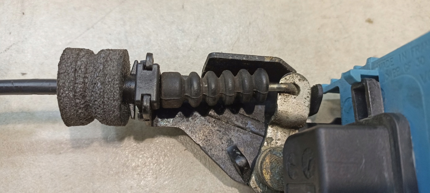 lock door right front VOLVO S60 and 2.4 D5