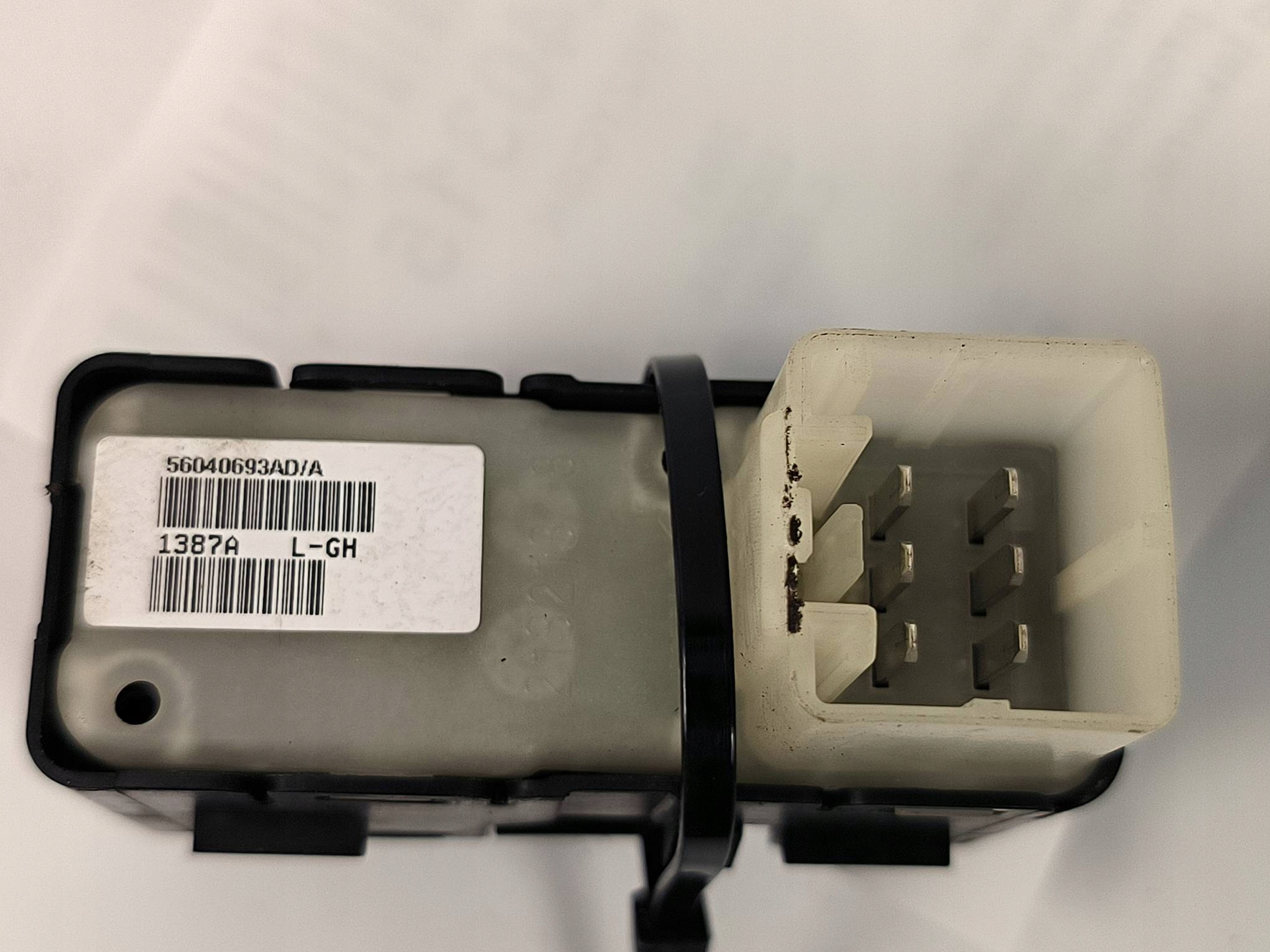 button 56040693AD DODGE CALIBER