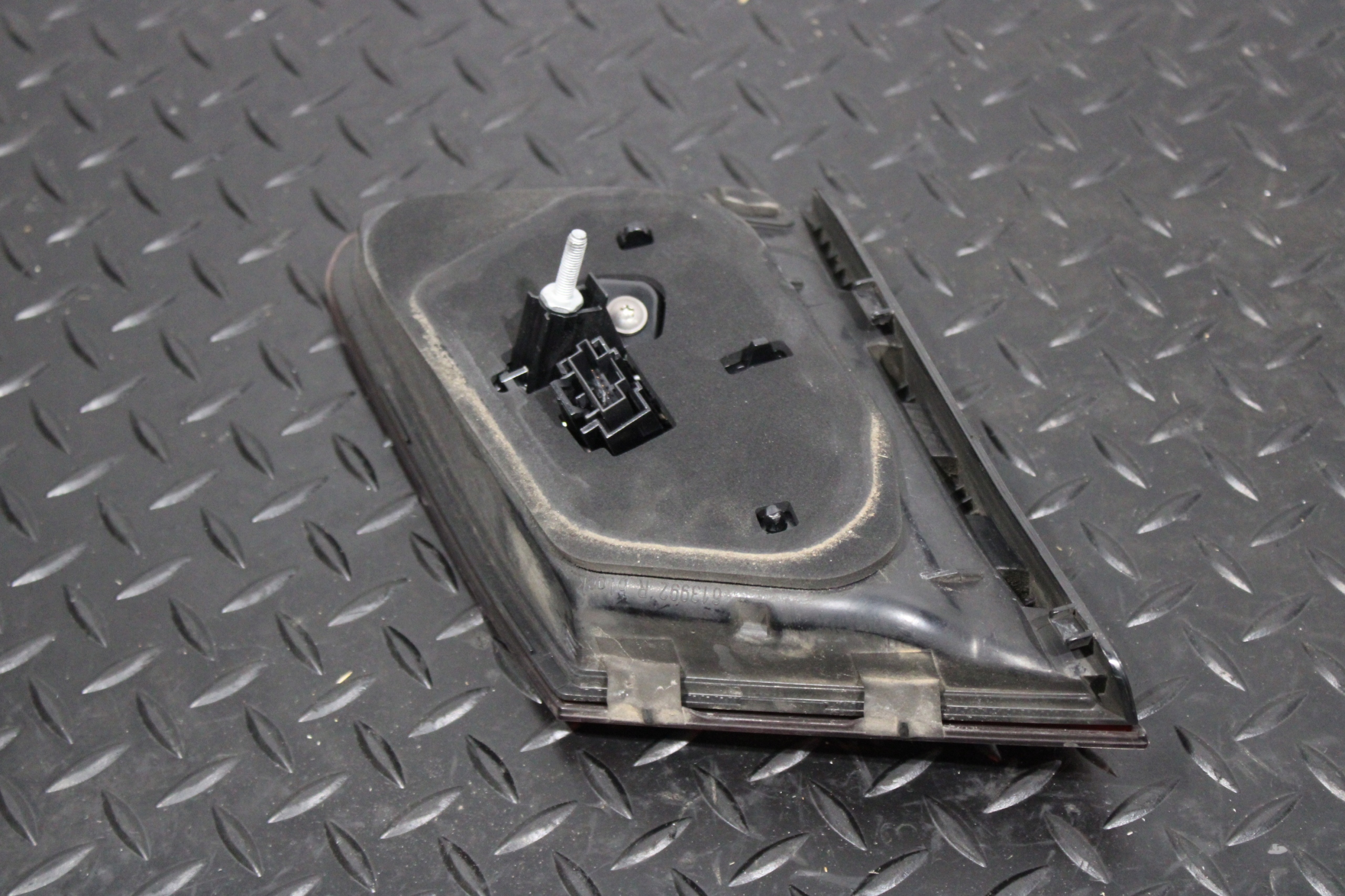 light bonnet right rear part MERCEDES E-KLASA W212 LIFT