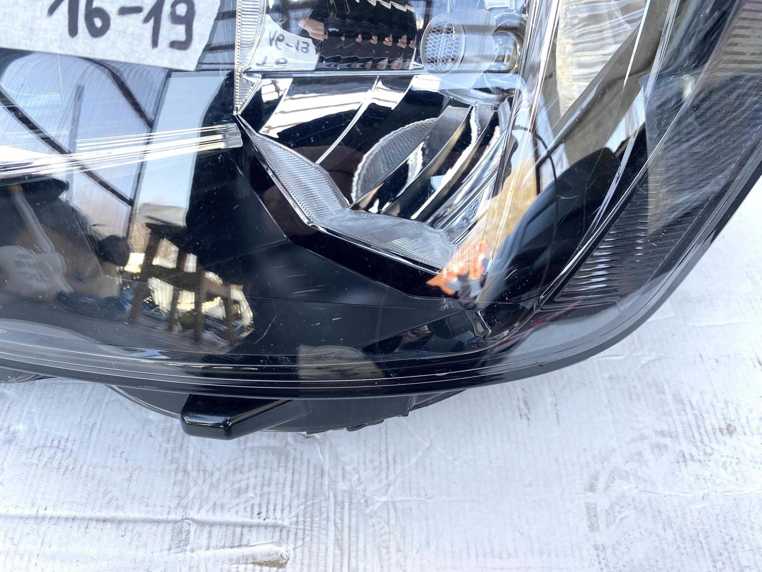 VW T6 TRANSPORTER 15-19 light left front ZWYKLA 7E1941015AB